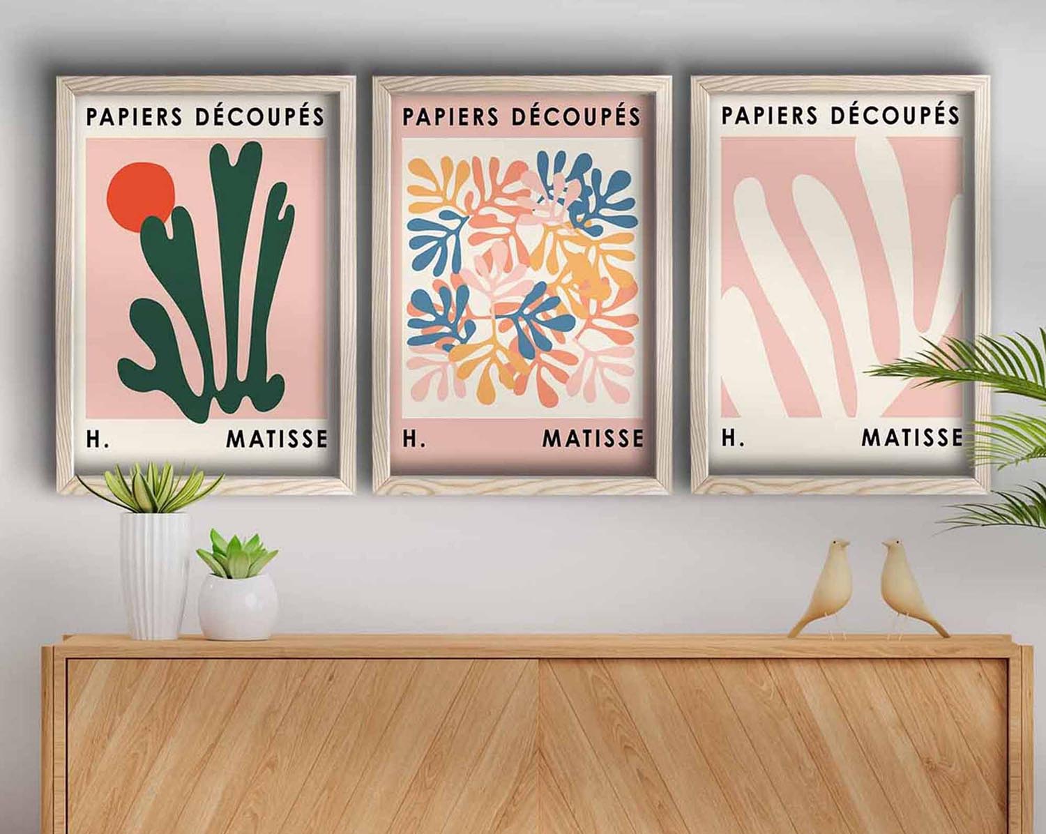 Entdecken Sie das 3-teilige, mehrfarbige MDF-Gemälde von Wallity. Verleihen Sie Ihrem Raum mit diesem eleganten Kunstwerk einen Hauch von Stil und Farbe.