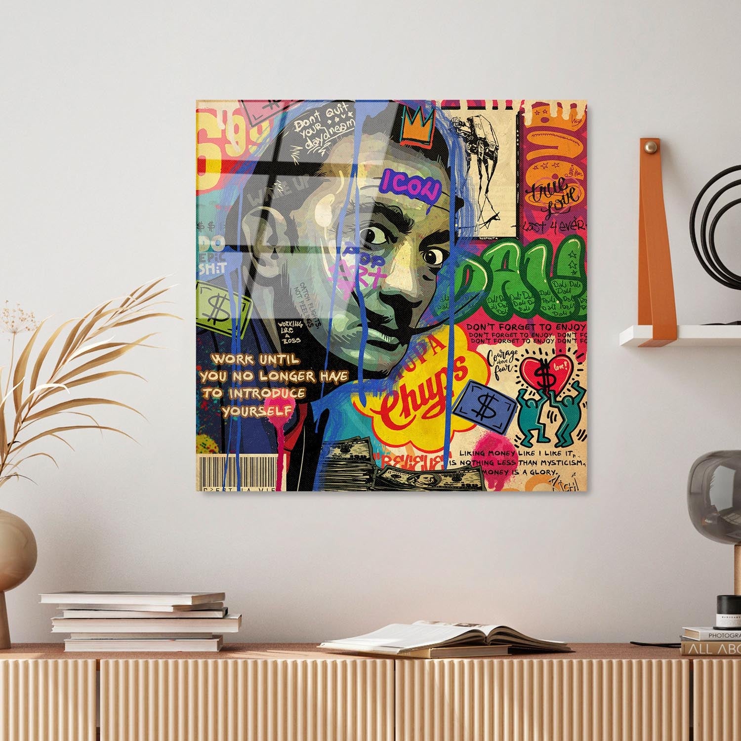 Erleben Sie die zeitlose Eleganz des UV-817 von Wallity: Ein faszinierendes, langlebiges Hartglasbild, das Ihre Wände zum Strahlen bringt.