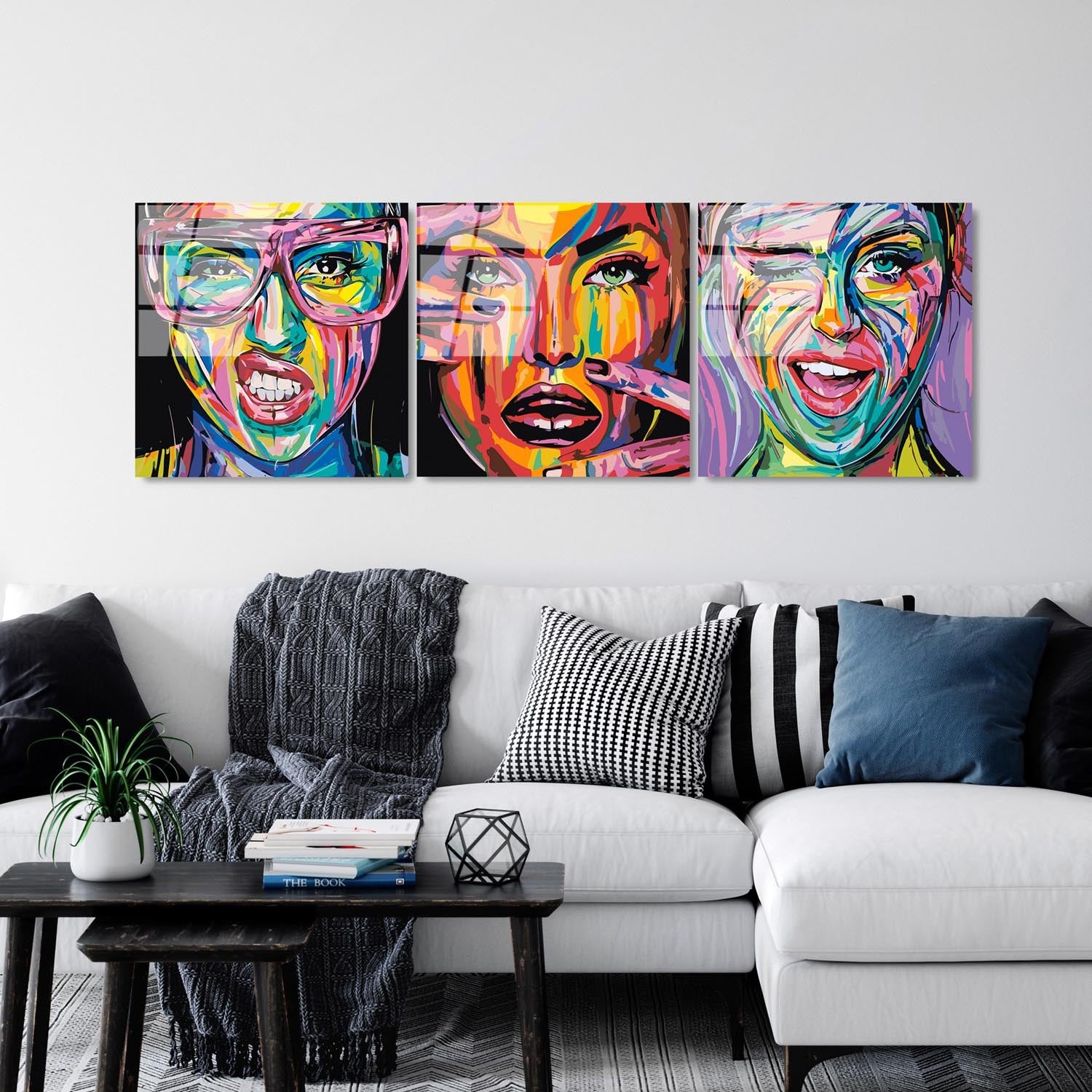 Verleihen Sie Ihrem Zuhause mit dem mehrfarbigen UV-Bild von Wallity einen Hauch von Eleganz. Dieses langlebige Kunstwerk aus gehärtetem Glas begeistert mit lebendigen Farben und zeitloser Schönheit.