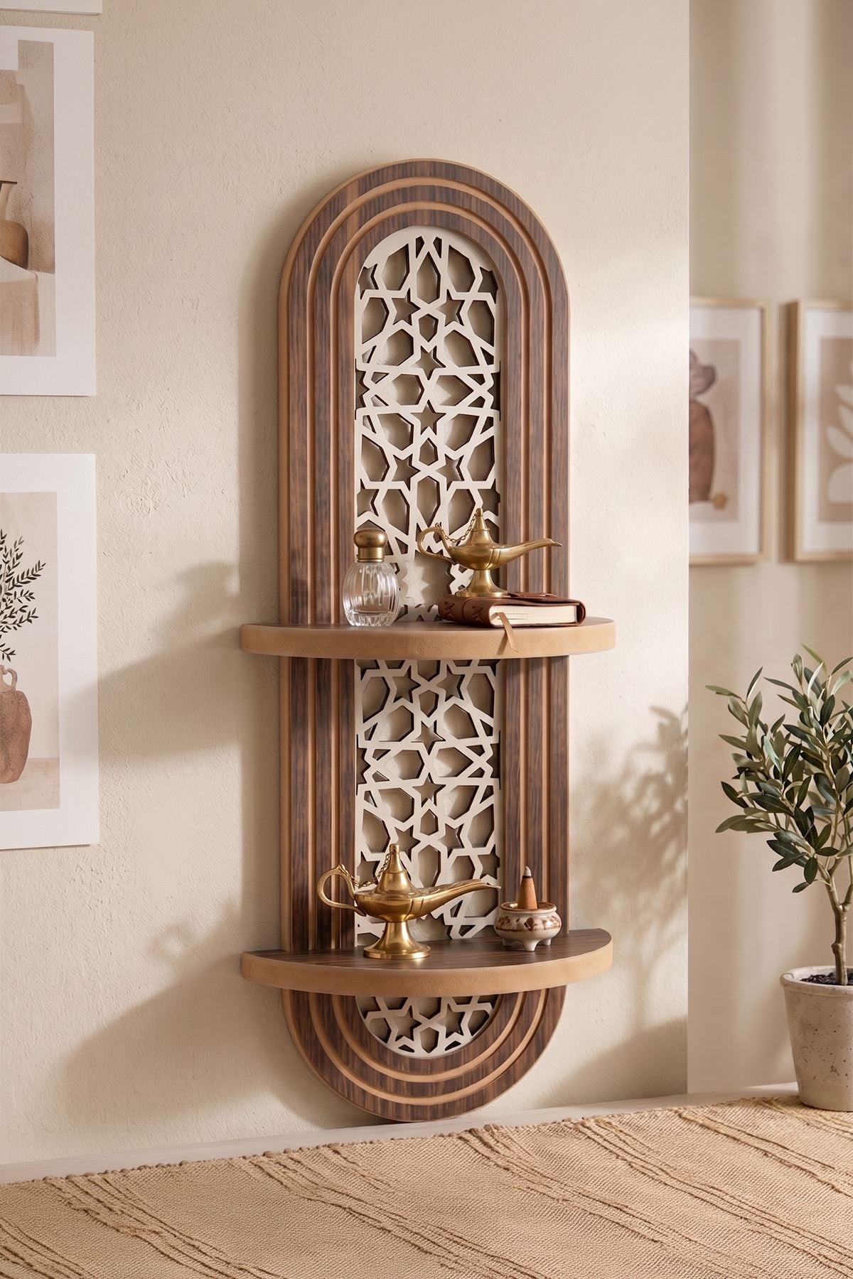 Wandregal aus MDF in Wenge-Farbe, rechteckige Form, Masse 26x13x70 cm, montiert an weisser Wand, dekorative Ablagefläche