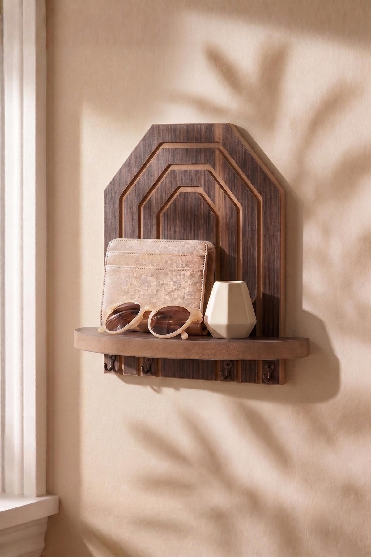 Wandregal aus MDF in Wenge-Farbe, rechteckige Form, Breite 26 cm, Höhe 25 cm, Tiefe 13 cm, an einer Wand montiert.
