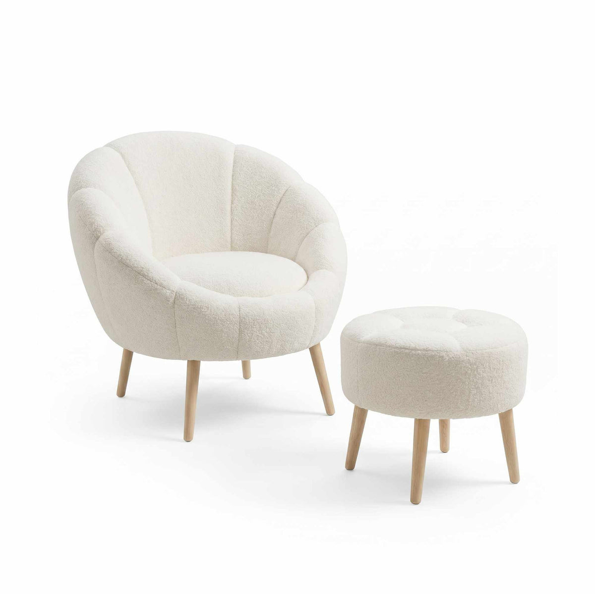 Weisser Ohrensessel mit passendem Pouf, Wellsoft-Stoffbezug, Eschenholzbeinen und gepolstertem Sitzkissen aus superweichem Schaumstoff