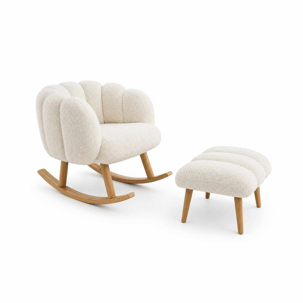 Weisser Ohrensessel mit Hocker aus Wellsoft-Stoff, Spanplatte und Eschenholz-Beinen, im klassischen Wing-Chair-Design von Hanah Home.