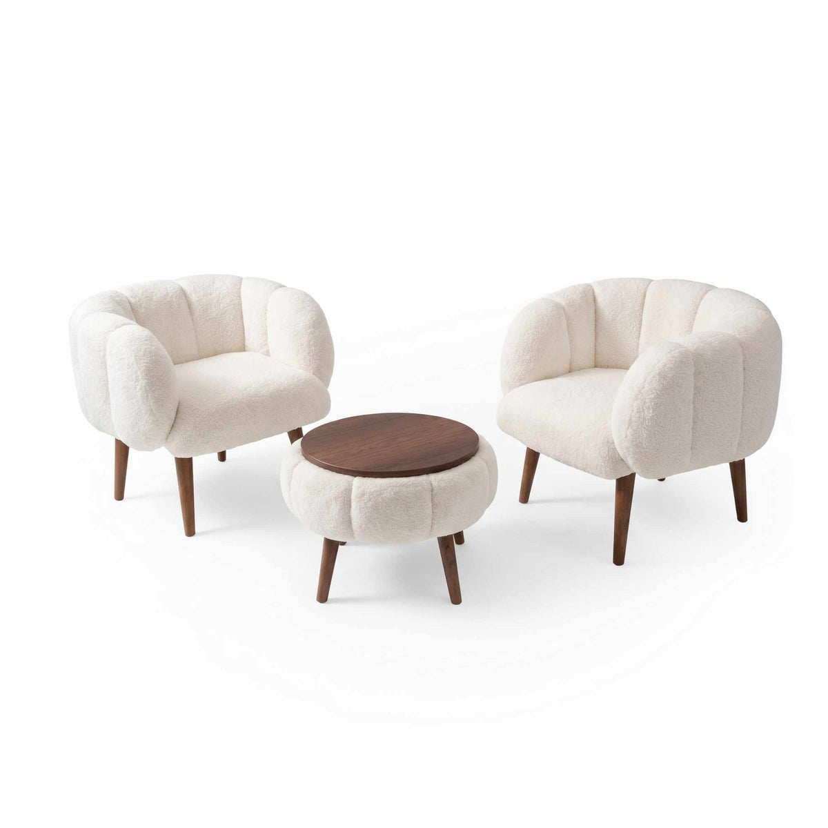 Zwei weisse Ohrensessel mit Wellsoft-Stoffbezug und Eschenholzbeinen sowie runder Couchtisch aus melaminbeschichteter Spanplatte, Hanah Home Set