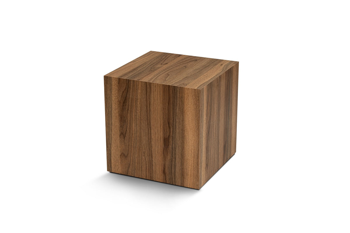 Küp Sofatisch - Walnuss in Walnuss präsentiert im Onlineshop von KAQTU Design AG. Beistelltisch ist von Nordure