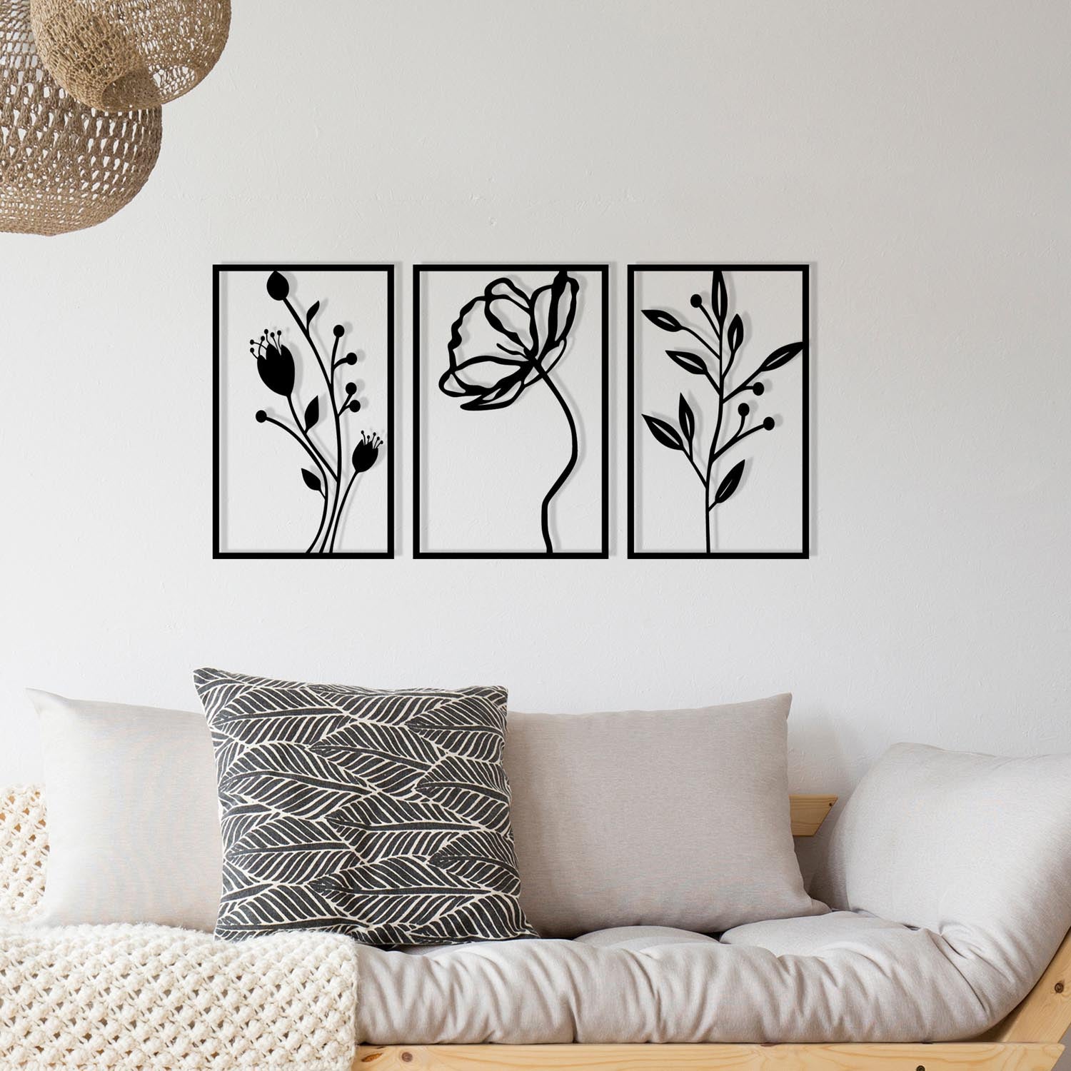 Entdecken Sie die Flowers Wanddeko von Wallity – ein elegantes Metall-Accessoire, das jedem Raum Stil und Raffinesse verleiht.