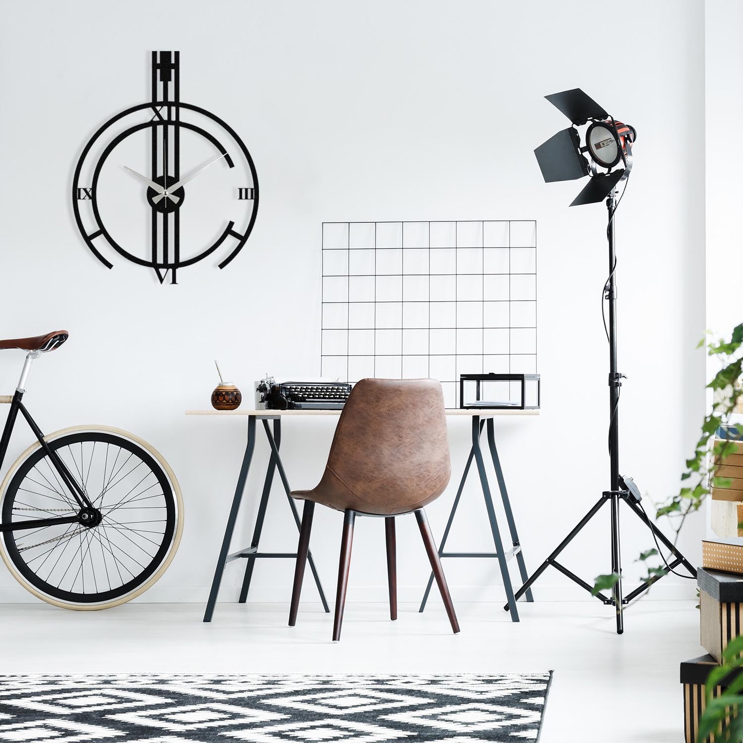 Entdecken Sie die Dalmacyali Wanddeko von Wallity in Schwarz – ein elegantes Metall-Accessoire, das jeden Raum stilvoll aufwertet.