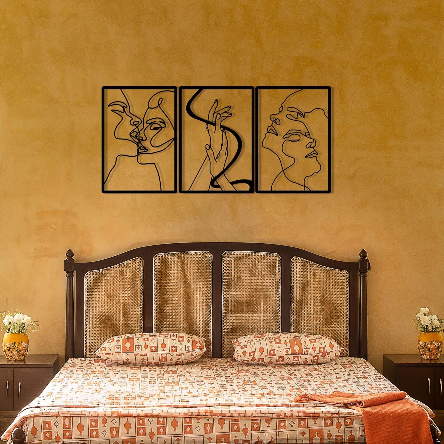 Gestalten Sie Ihre Wände mit "The Unity Of Love" Wanddeko von Wallity in Schwarz und bringen Sie stilvolle Raffinesse in jeden Raum.