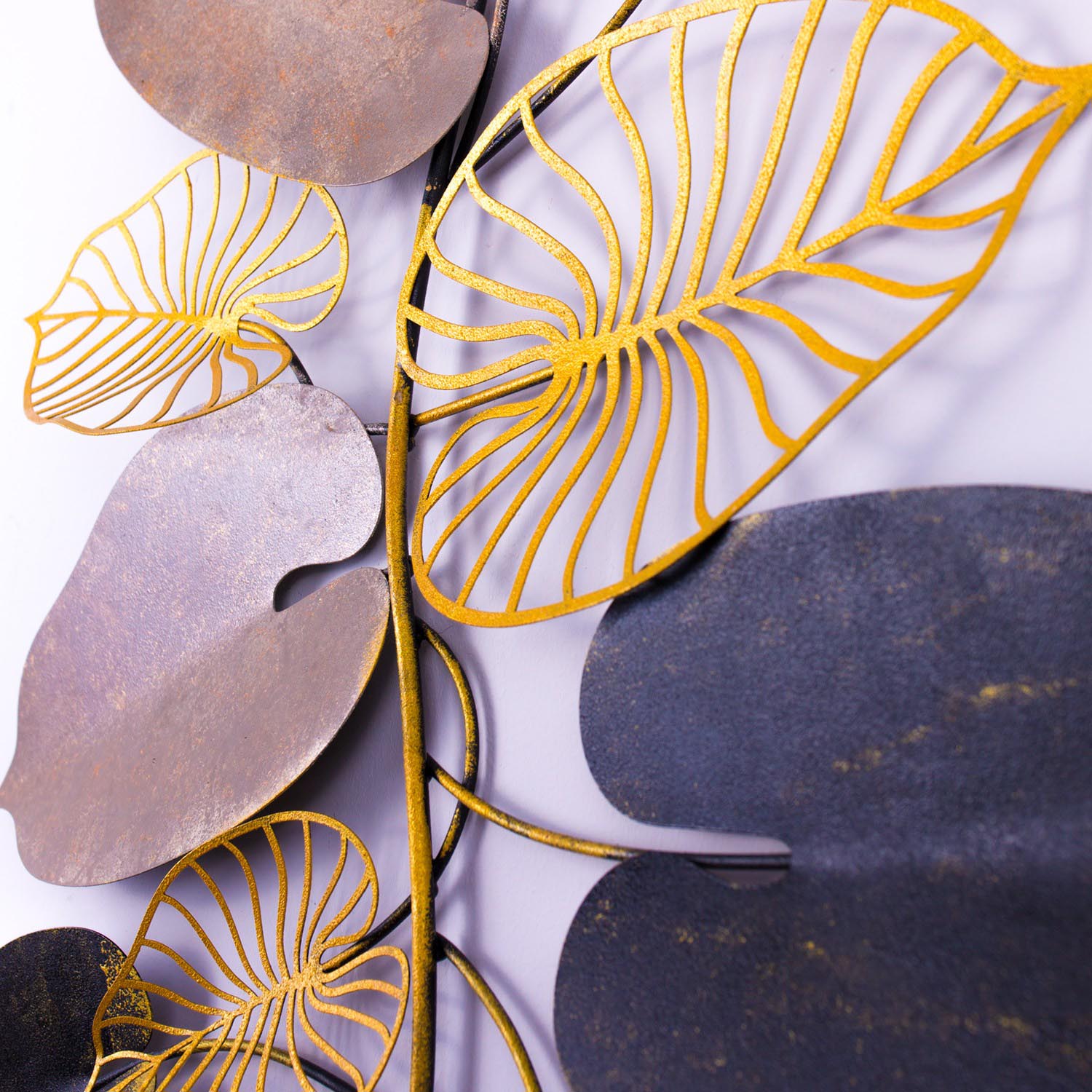 Verleihen Sie Ihrem Zuhause mit der mehrfarbigen Furize Wanddeko von Wallity einen einzigartigen Akzent – handgefertigt und stilvoll.