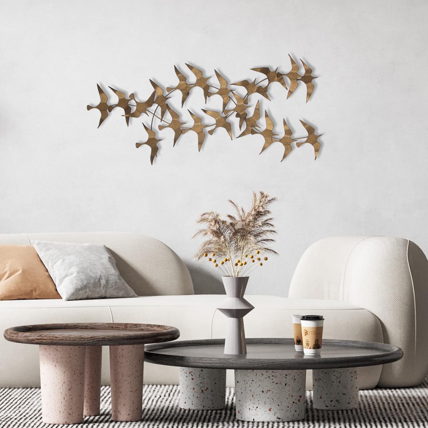 Verleihen Sie Ihrem Raum mit der Sahika Wanddeko von Wallity einen Hauch von Eleganz. Dieses stilvolle Metall-Accessoire ist perfekt für jedes Zuhause!