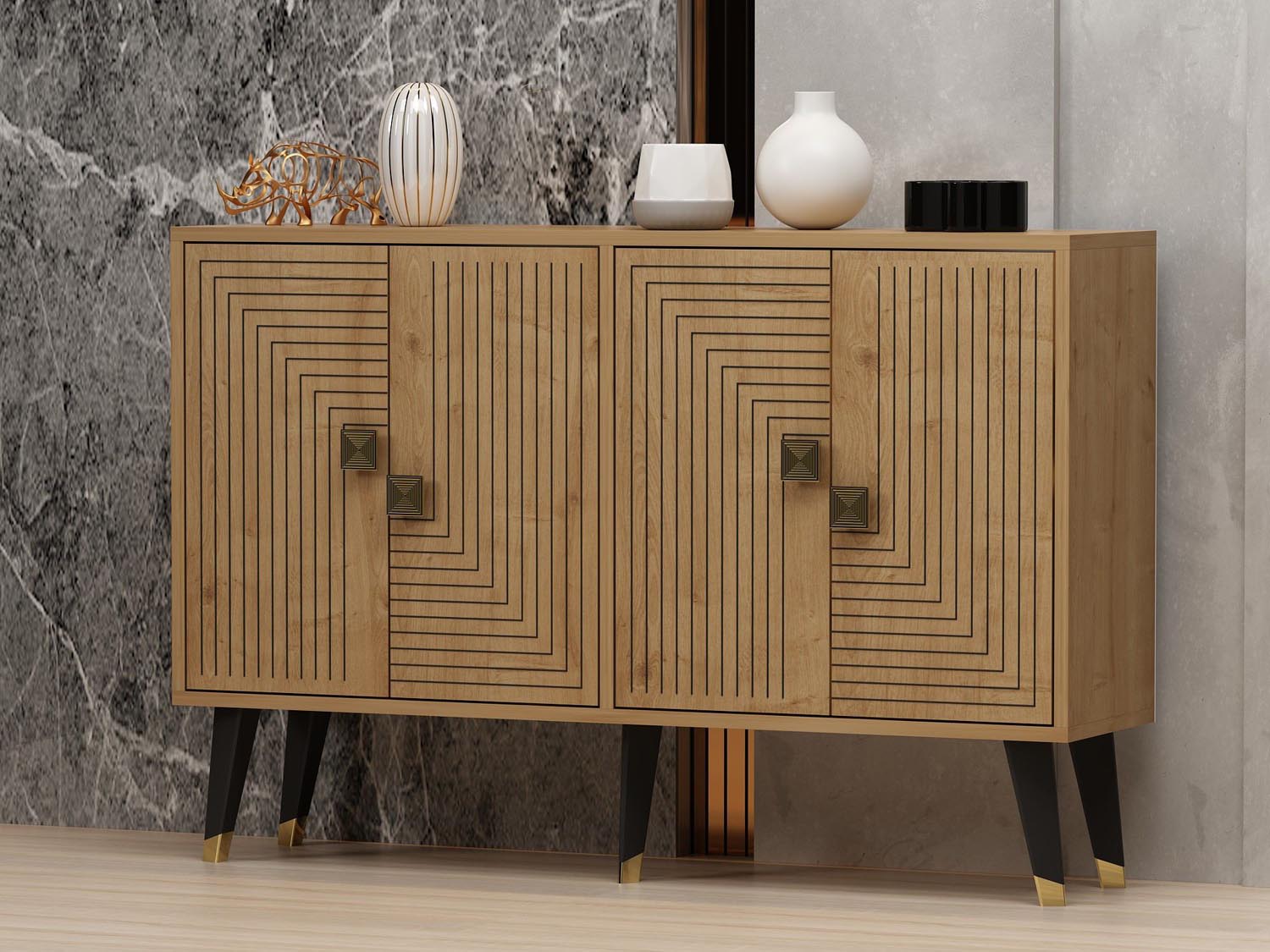 Verleihen Sie Ihrem Raum mit dem Ahart High-Sideboard in Saphir-Eiche Gold von Hanah Home einen Hauch von Luxus und Stil. Ideal für jeden Wohnbereich!