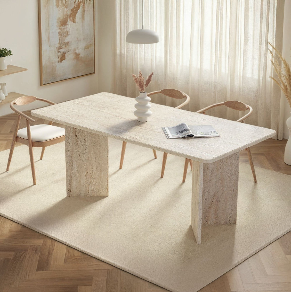 Rechteckiger Esstisch Linza in Travertin-Optik mit Marmor-Muster, Tischplatte aus melaminbeschichteter Spanplatte, Masse 180x90x75 cm.