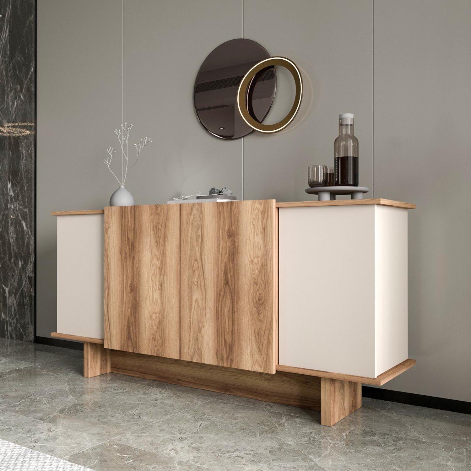 Erleben Sie das Diana High-Sideboard in Sand und Walnuss von Hanah Home – ein elegantes Möbelstück, das modernen Stil und praktischen Stauraum bietet.