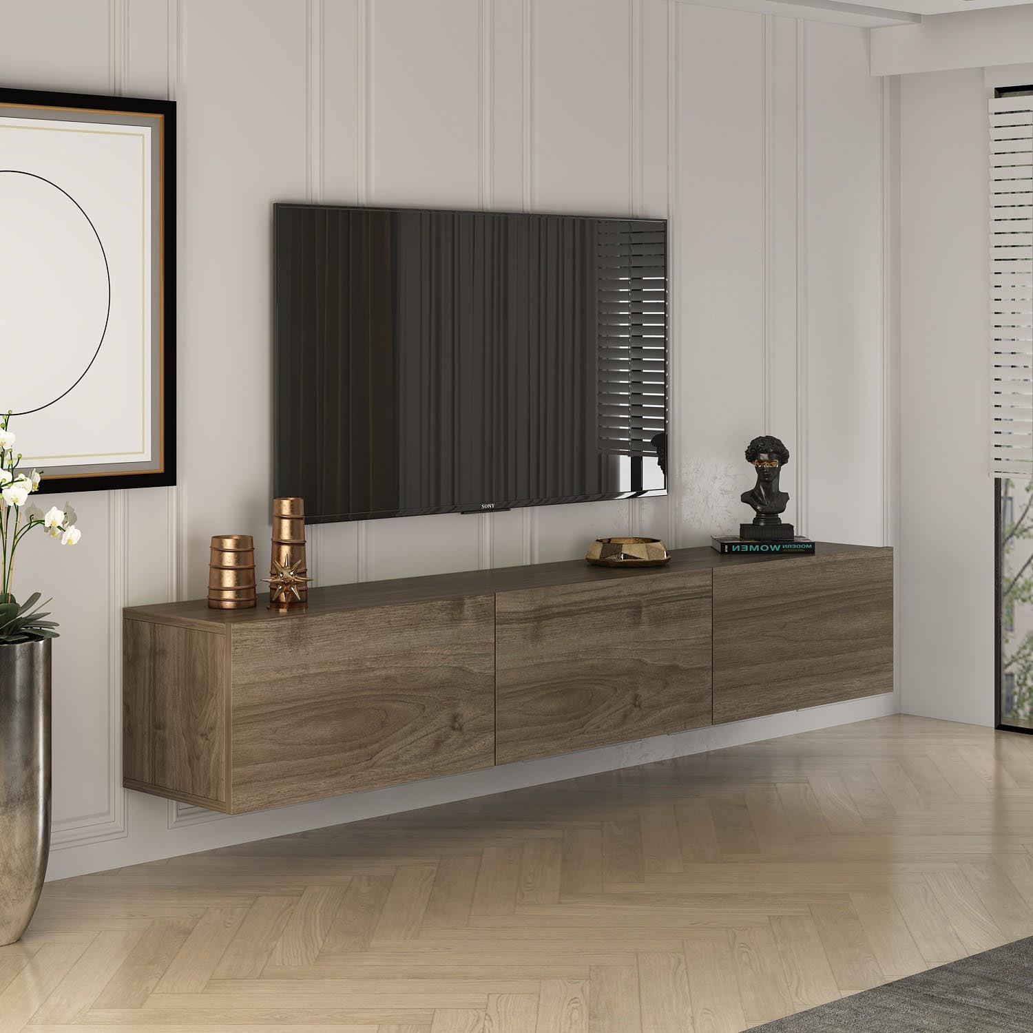 Erleben Sie das West Sideboard von Hanah Home in edlem Walnuss-Finish. Perfekte Kombination aus modernem Stil und cleverem Stauraum für Ihr Zuhause.