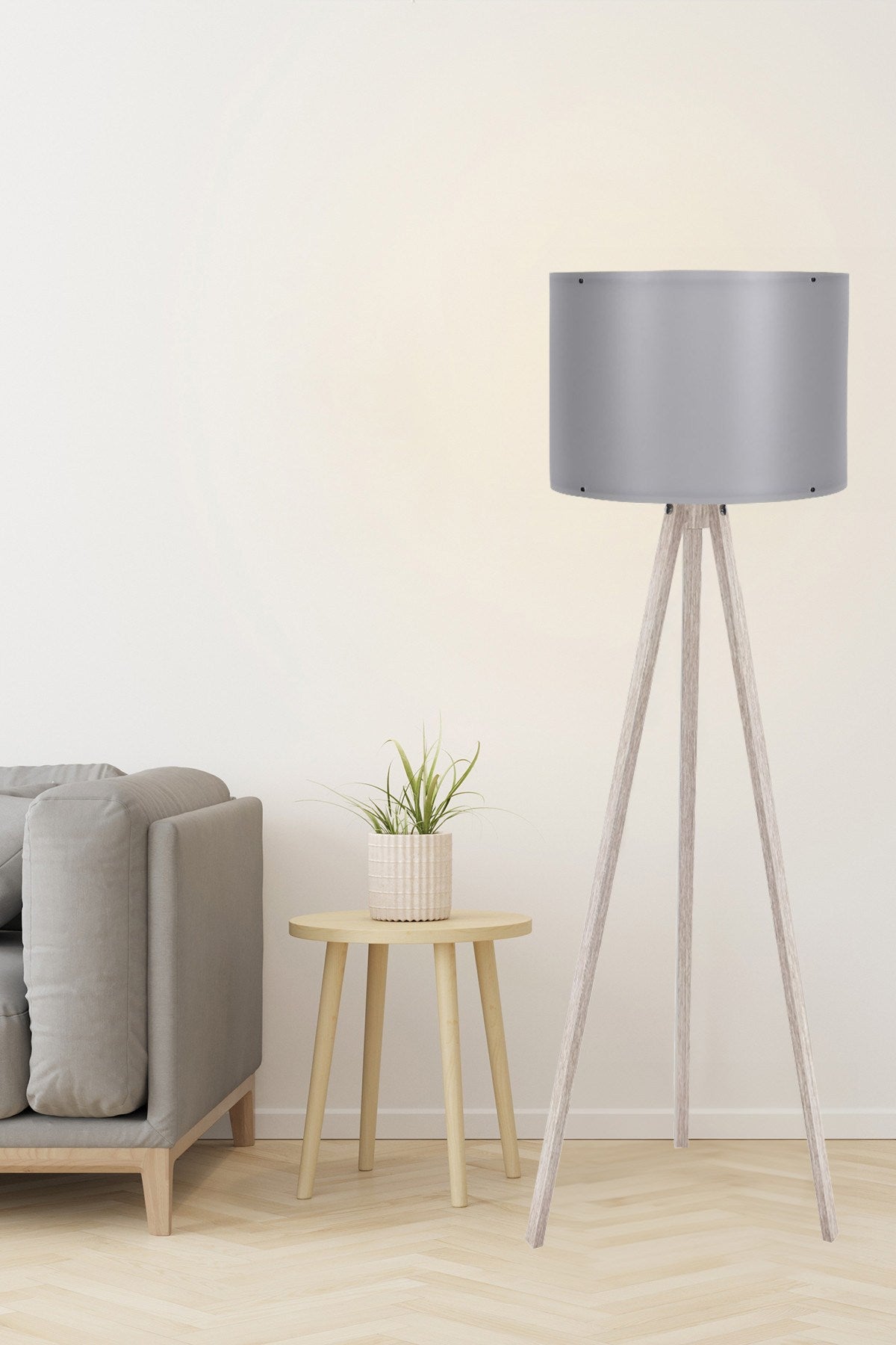 118 Stehleuchte - Creme / Grau in Creme / Grau präsentiert im Onlineshop von KAQTU Design AG. Stehleuchte ist von Opviq
