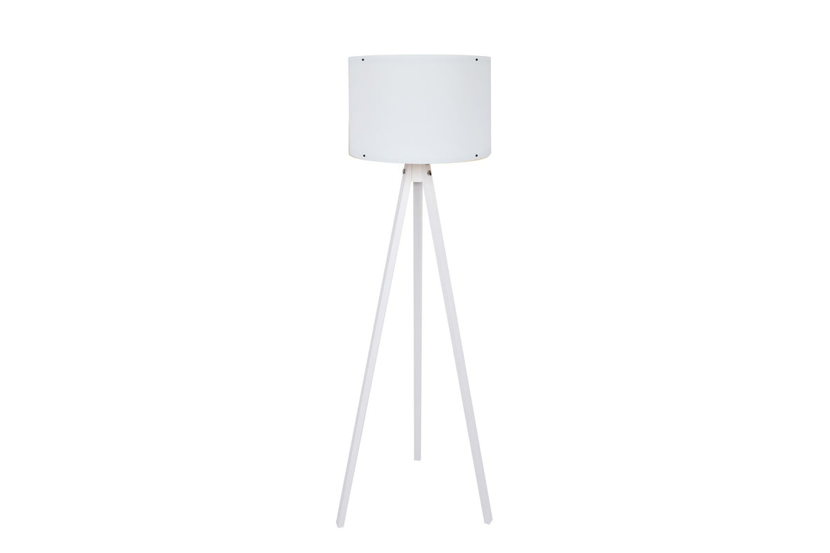130 Stehleuchte - Weiss in Weiss präsentiert im Onlineshop von KAQTU Design AG. Stehleuchte ist von Opviq