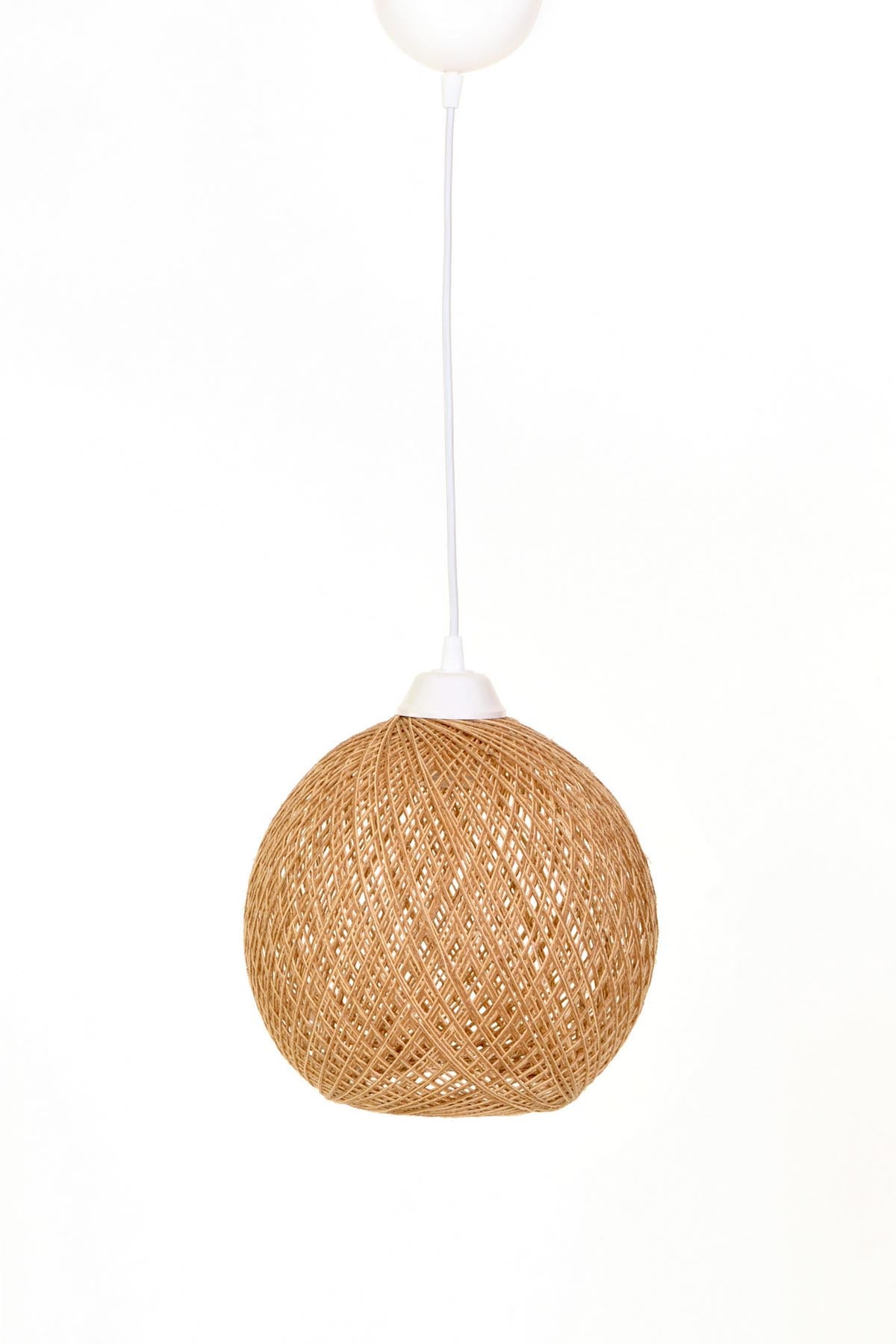 190 Pendellampe - Ecru
Braun in Ecru / Braun präsentiert im Onlineshop von KAQTU Design AG. Pendelleuchte ist von Opviq