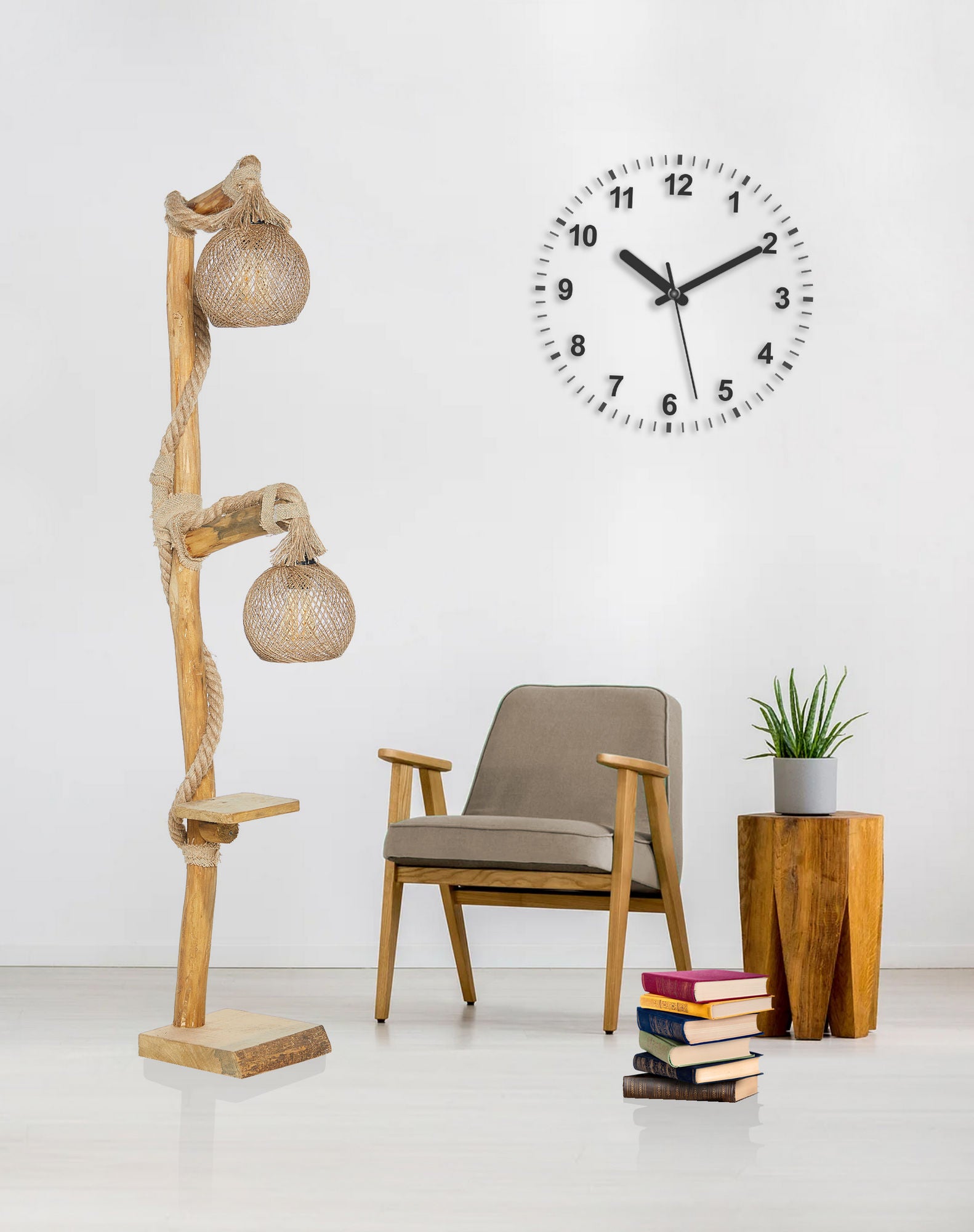 Entdecken Sie die Arboretum Stehlampe von Opviq – ein elegantes, handgefertigtes Lichtobjekt aus Holz mit rustikalen Jutehauben, das Ihr Zuhause stilvoll erhellt.