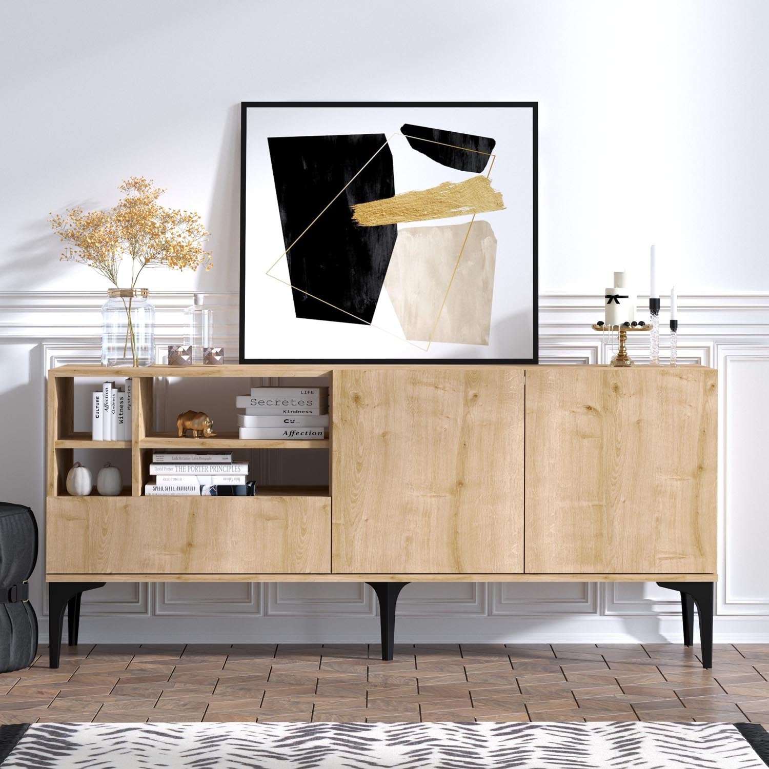 Erleben Sie das Orela Sideboard von Hanah Home – stilvolles Design in Eiche, das Funktionalität und modernen Charme in Ihr Zuhause bringt!