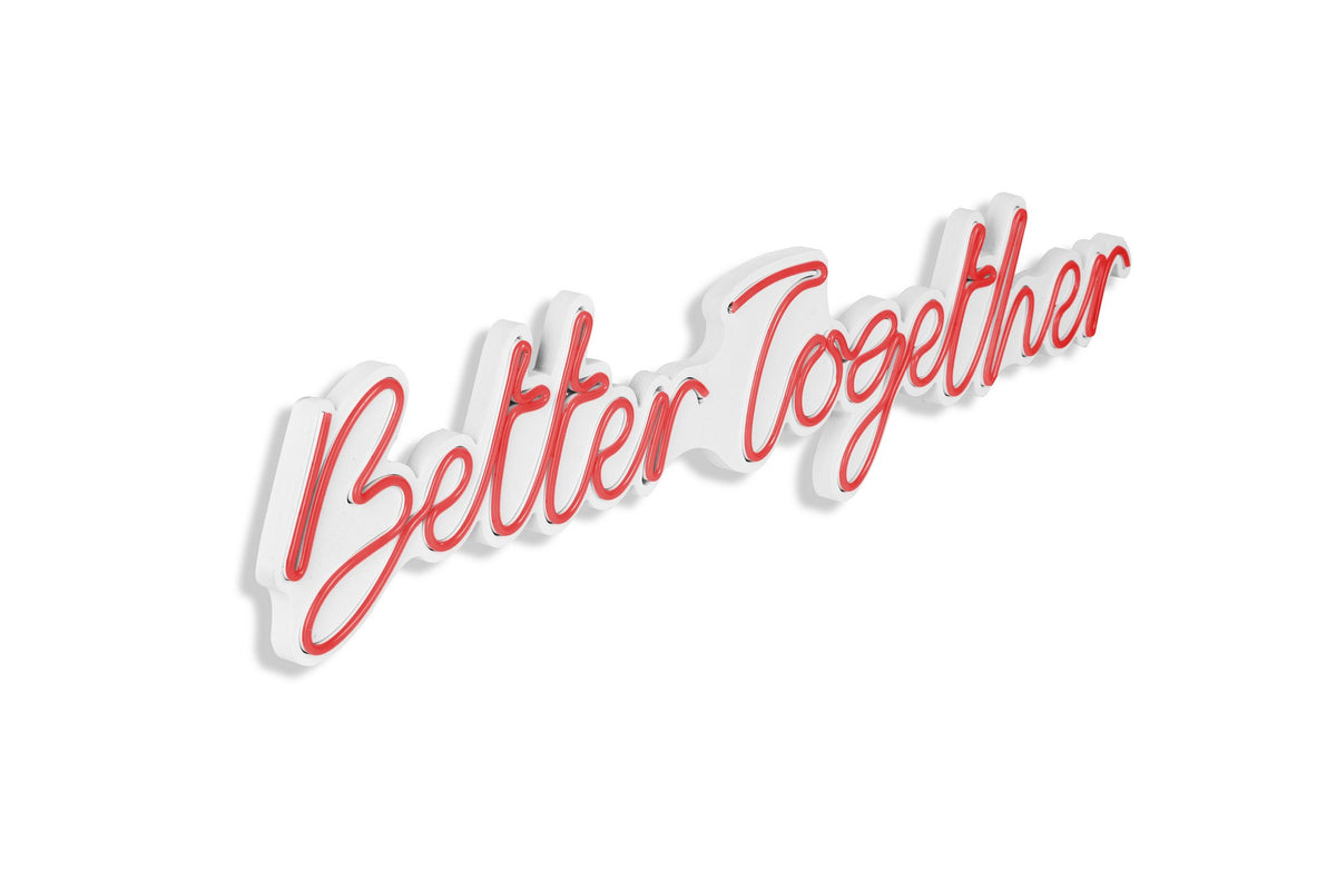 Better Together Wandleuchte - Rot in Rot präsentiert im Onlineshop von KAQTU Design AG. Wandleuchte ist von Wallity