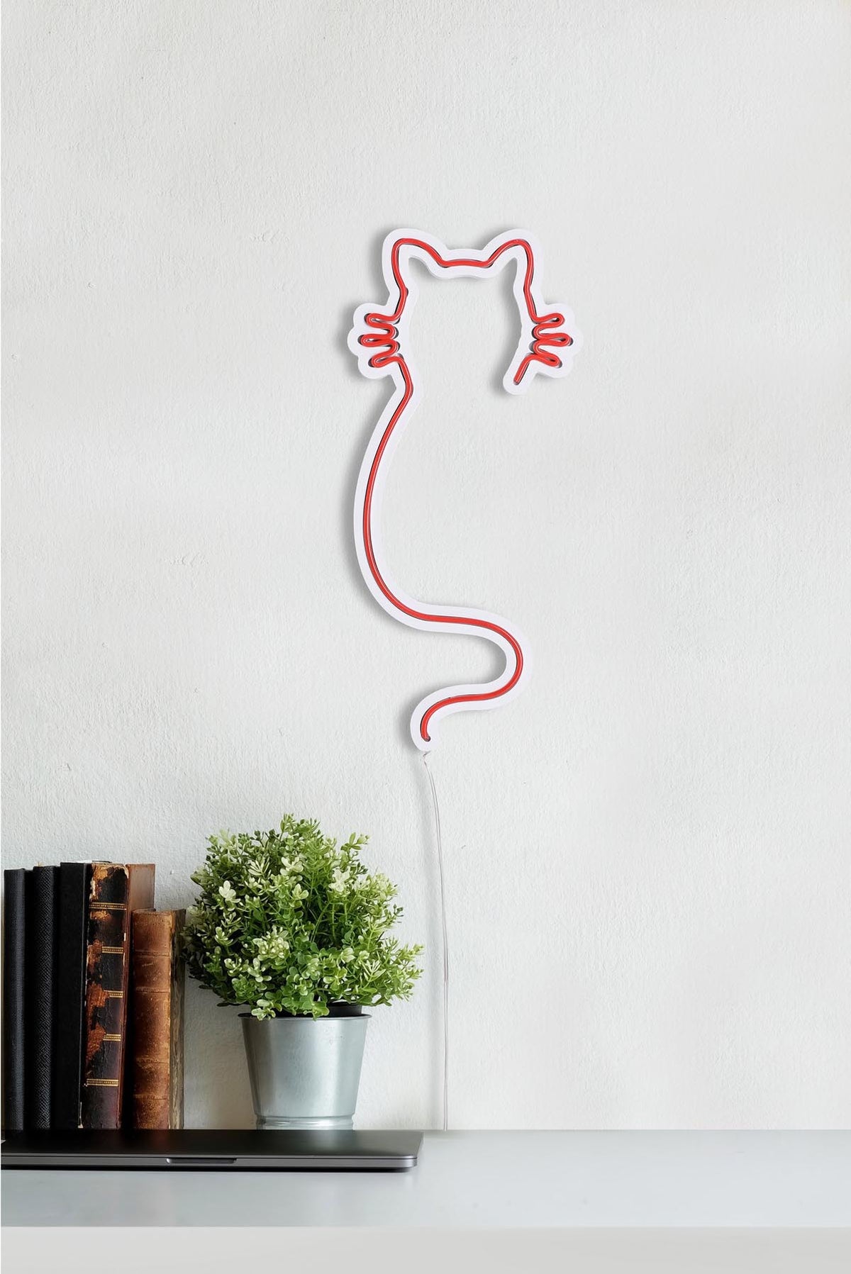 Cat Wandleuchte - Rot in Rot präsentiert im Onlineshop von KAQTU Design AG. Wandleuchte ist von Wallity