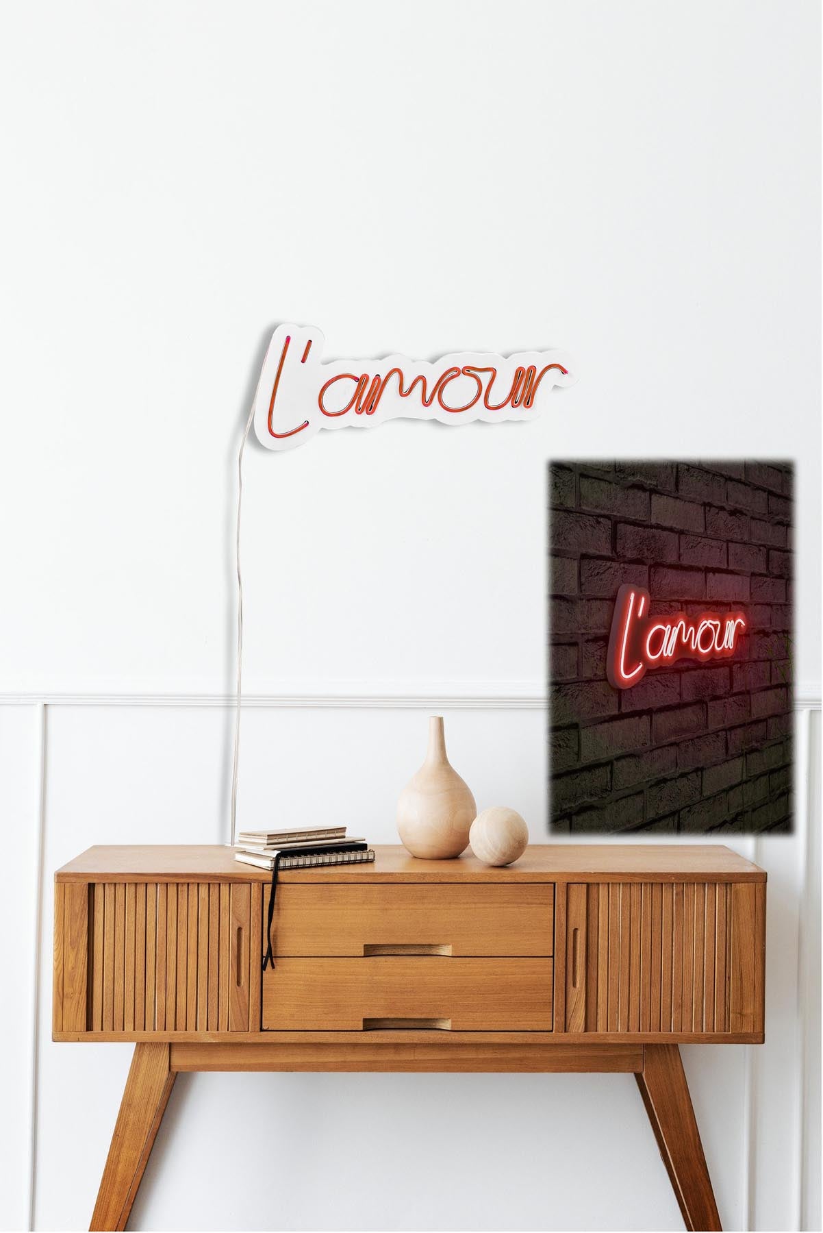 Verleihen Sie Ihrem Zuhause mit der L'amour Wandleuchte in Rot von Wallity einen Hauch von Eleganz. Diese flexible, wasserdichte LED-Beleuchtung schafft faszinierende Lichtakzente.