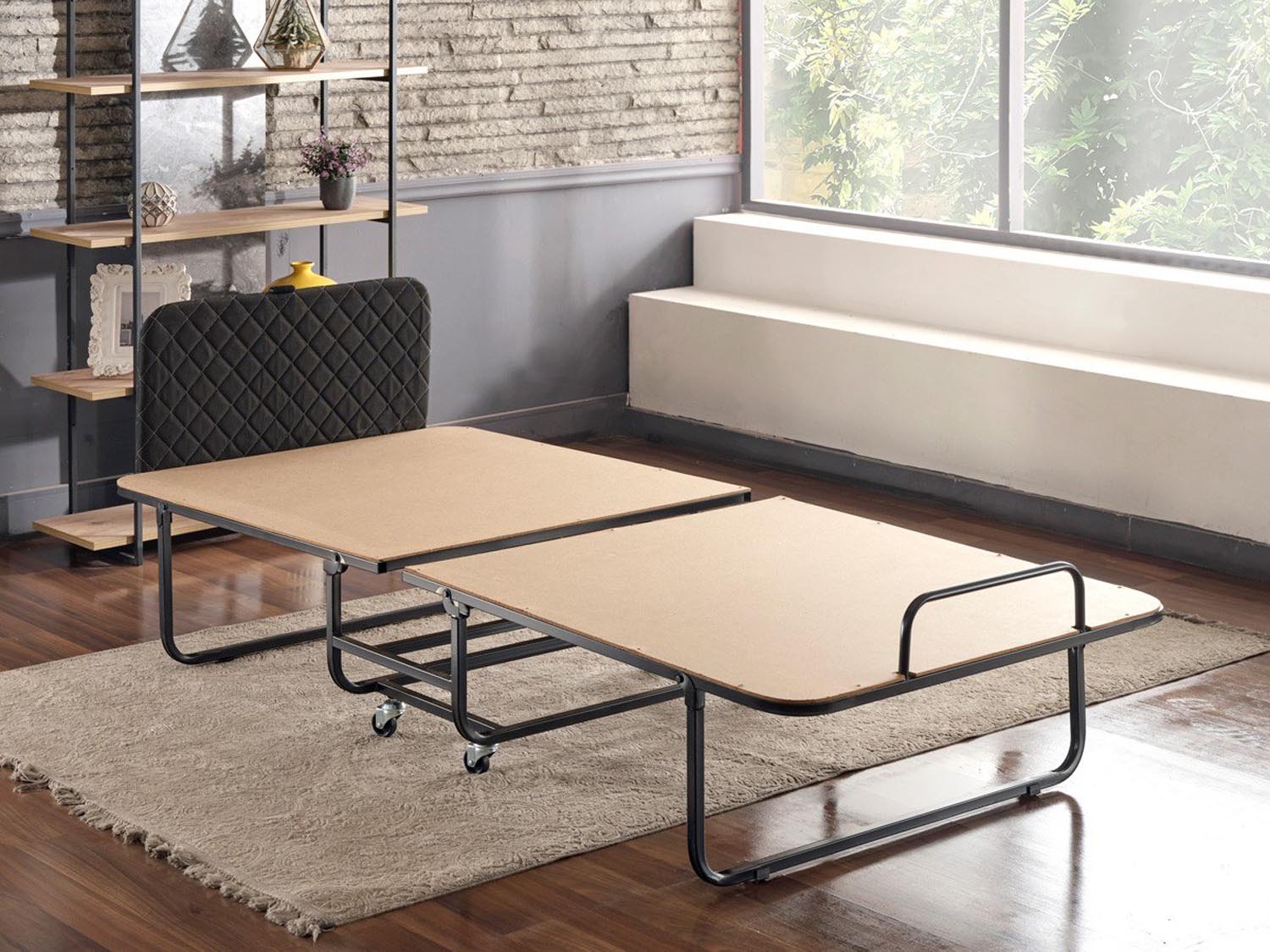 Entdecken Sie das praktische XL Klappbett von Hanah Home in modernem Weiß und Schwarz. Ideal für kleine Räume, bietet es Komfort und Stil für jeden Bedarf.