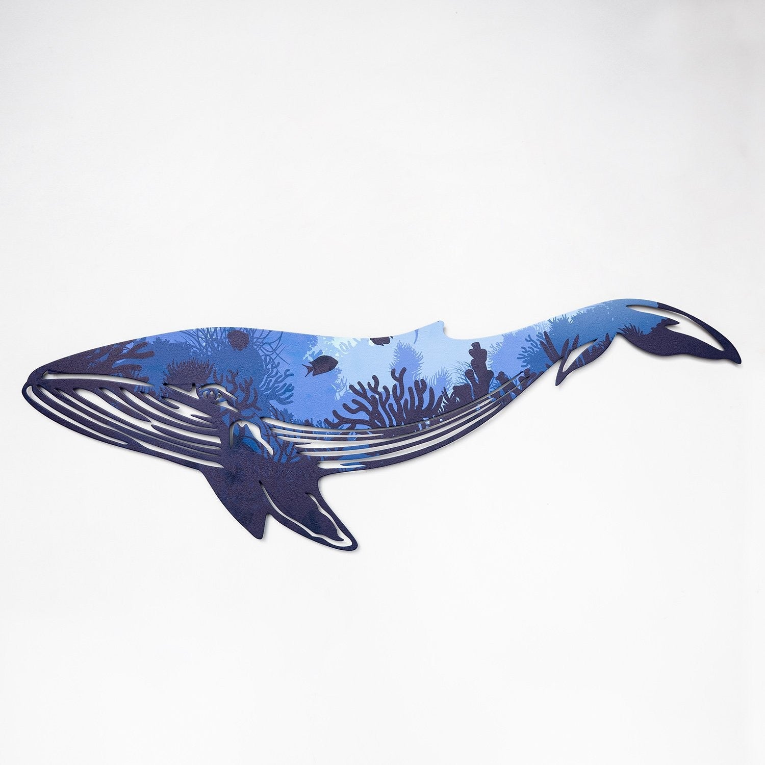 Reef Whale Metal Wall Art - APT651 in Mehrfarbig präsentiert im Onlineshop von KAQTU Design AG. Wanddeko ist von Wallity