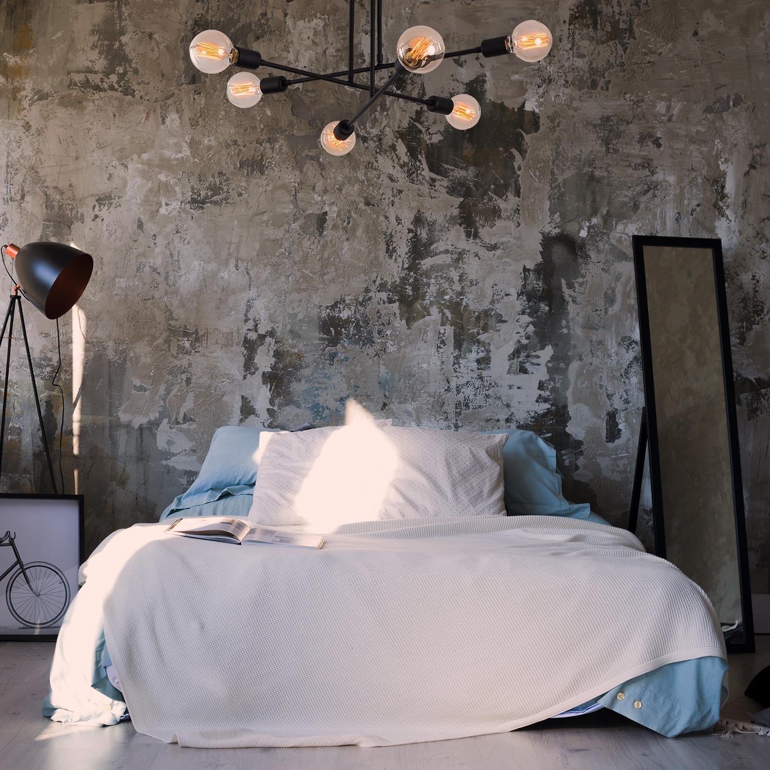 Die Flower Pendelleuchte von Opviq in edlem Schwarz vereint modernes Design mit industriellem Charme und setzt stilvolle Akzente in jedem Raum.