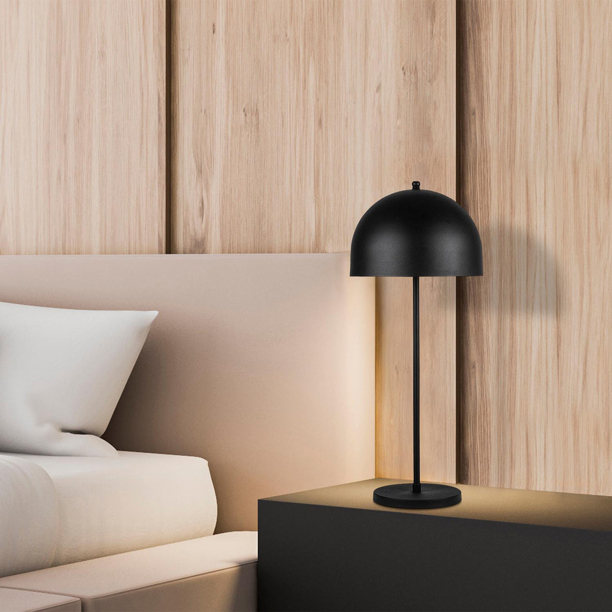 Can Tischleuchte - Schwarz in Schwarz präsentiert im Onlineshop von KAQTU Design AG. Tischleuchte ist von Opviq