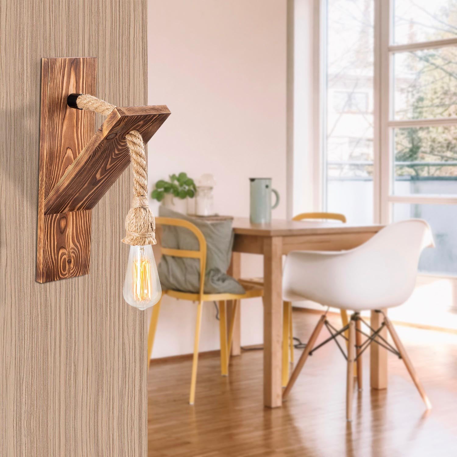 Entdecken Sie die Erebos Wandleuchte von Opviq – eine stilvolle Holzlampe, die jeden Raum mit warmem Licht und rustikalem Charme verwandelt.