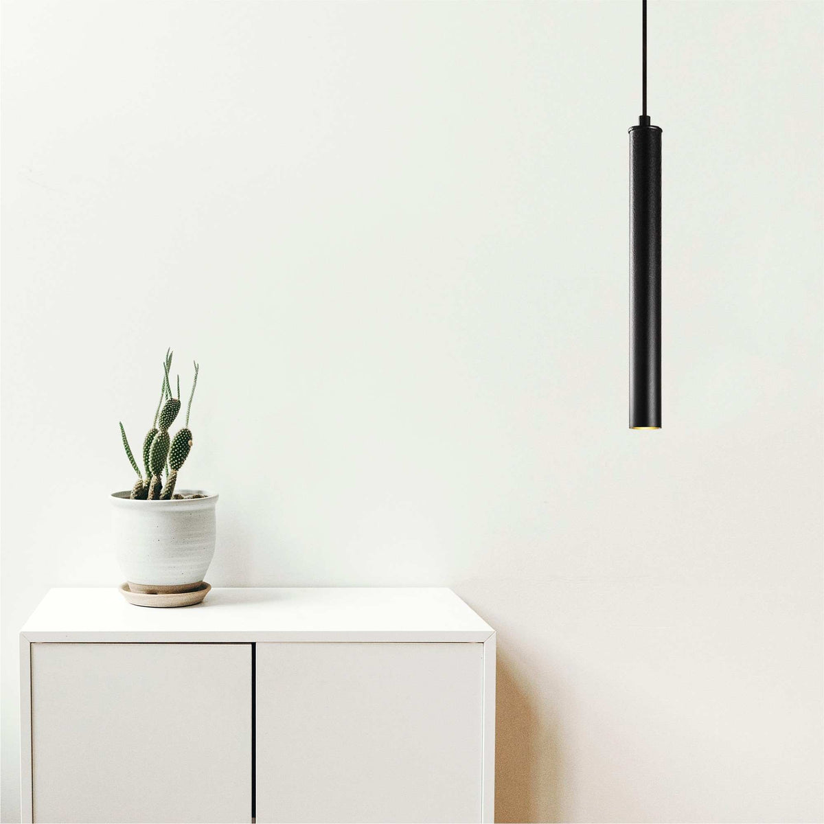 Best Pendellampe - Schwarz in Schwarz präsentiert im Onlineshop von KAQTU Design AG. Pendelleuchte ist von Opviq