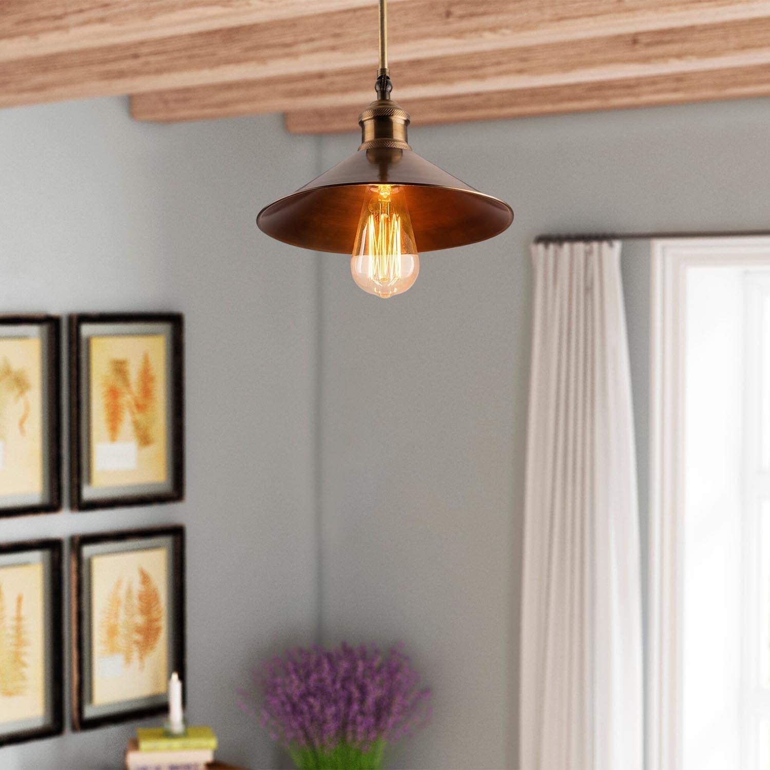 Entdecken Sie die Berceste Pendelleuchte von Opviq – ein stilvoller Vintage-Kronleuchter, der Eleganz und Gemütlichkeit in Ihr Zuhause bringt.