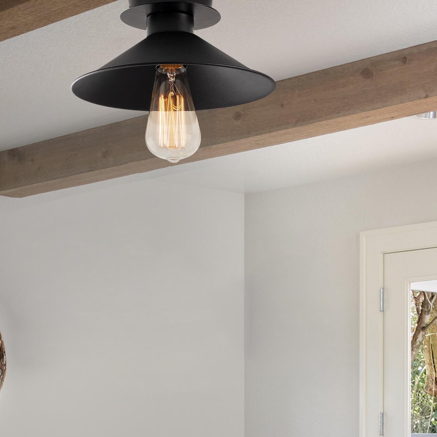 Entdecken Sie die Berceste Deckenleuchte in Schwarz von Opviq – ein stilvolles Highlight für Ihr Zuhause, das Eleganz und modernes Design vereint.