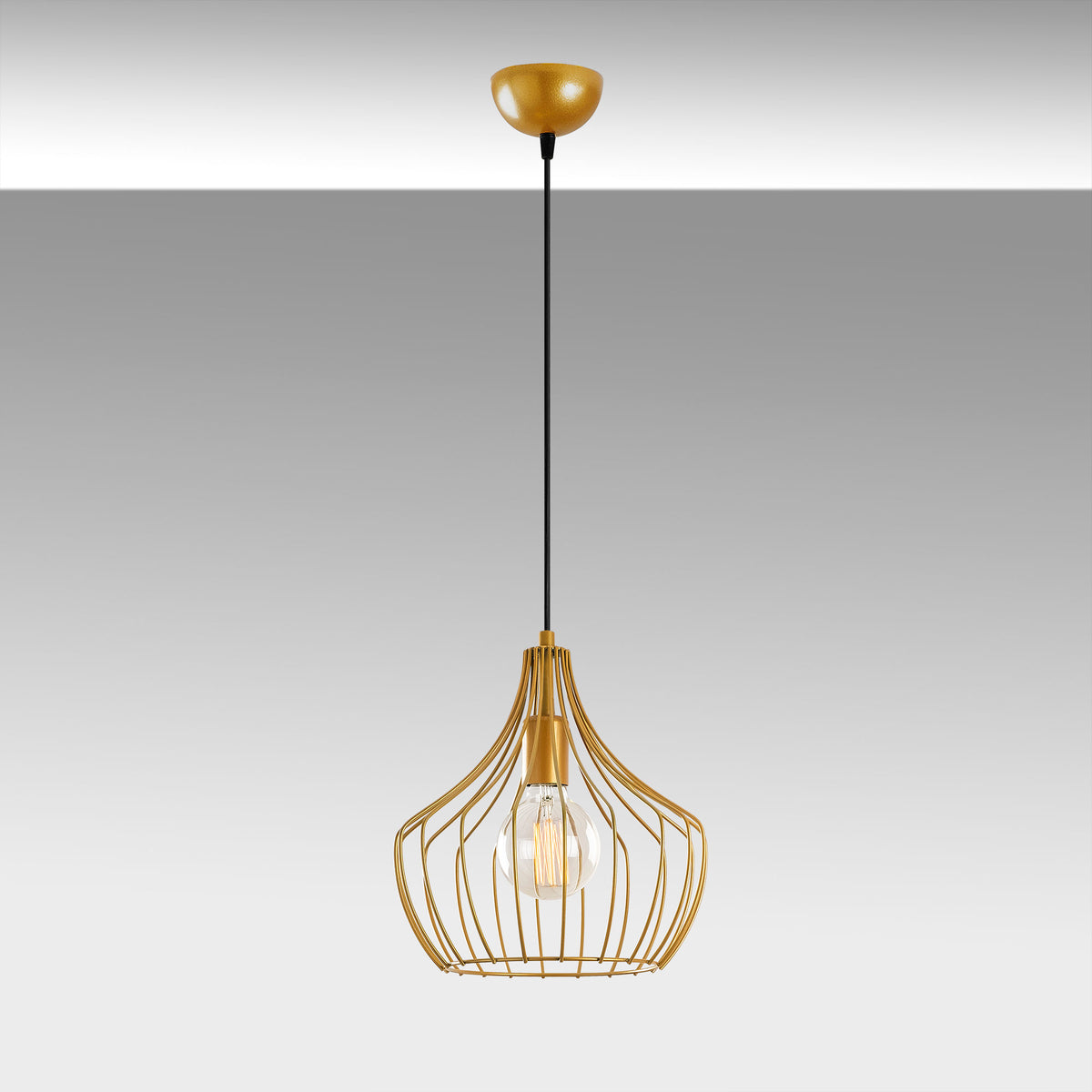 Mezopotamya Pendellampe - Gold in Gold präsentiert im Onlineshop von KAQTU Design AG. Pendelleuchte ist von Opviq