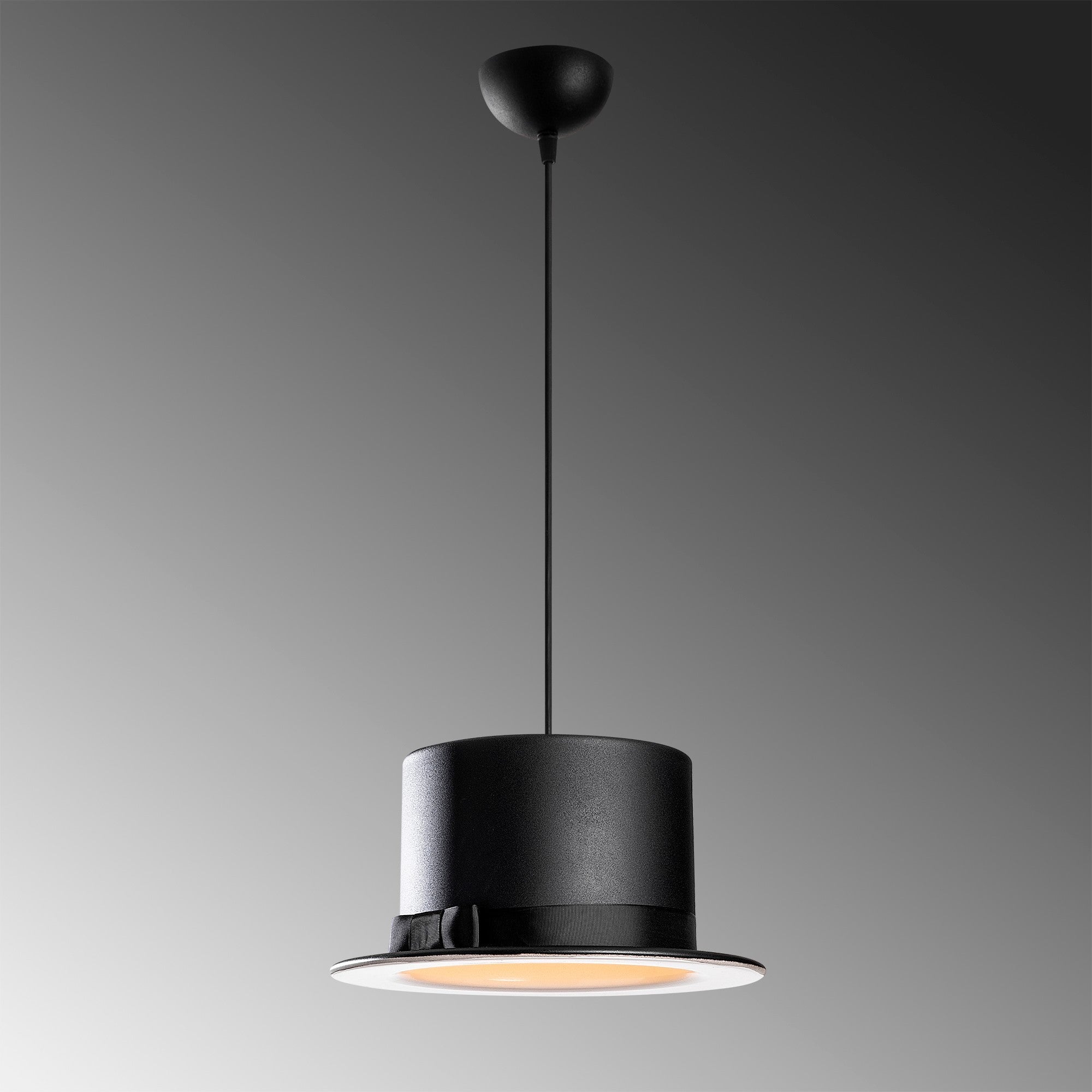 Erleben Sie die Fötr Sivani Pendelleuchte von Opviq – ein stilvoller Metall-Kronleuchter in Schwarz-Weiß, der jedem Raum Eleganz verleiht.