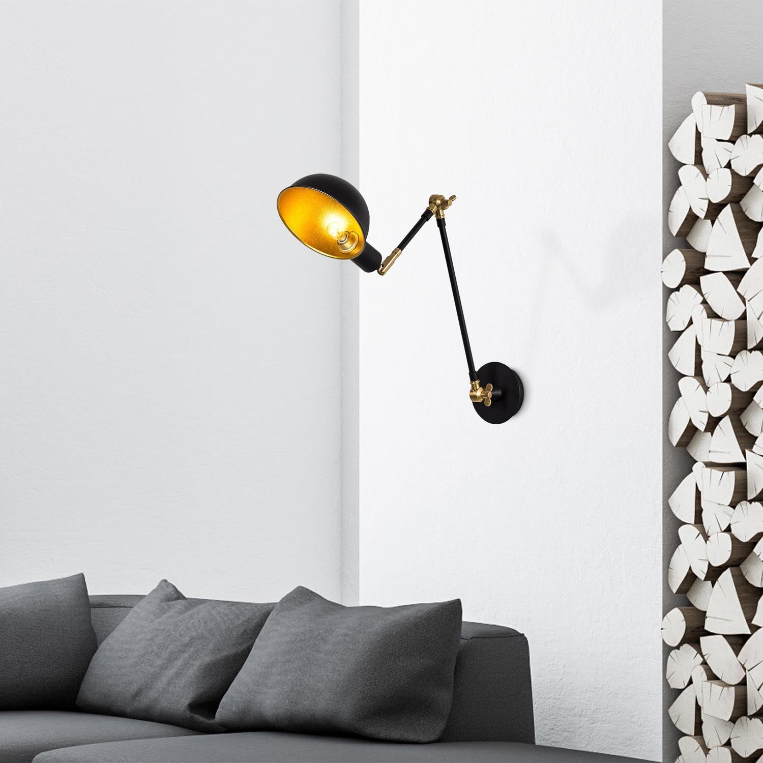 Verleihen Sie Ihrem Raum mit der Sivani Wandleuchte in Schwarz Gold von Opviq einen Hauch von Luxus und modernem Flair. Ideal für jedes Ambiente.