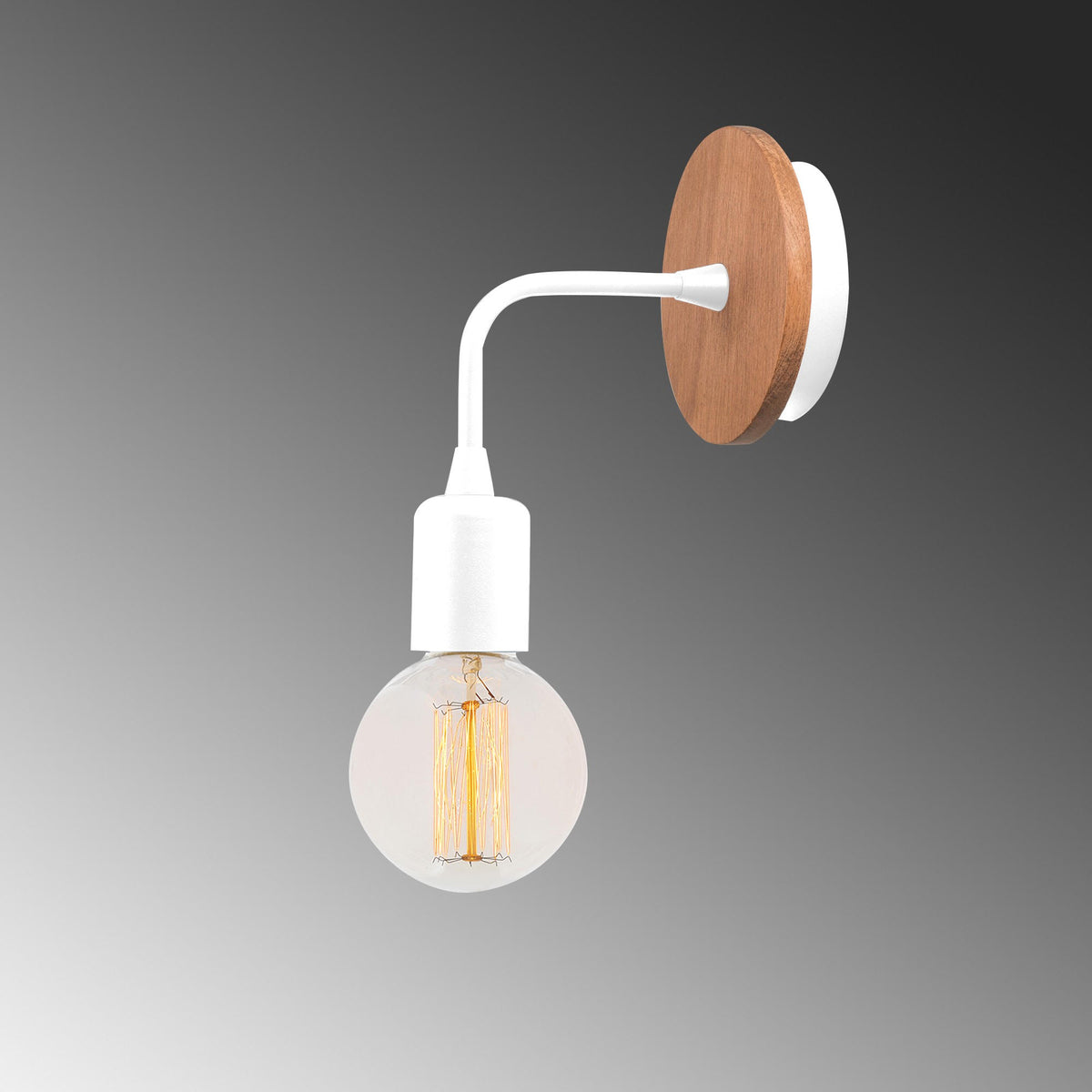 Dartini Wandleuchte - Weiss in Weiss präsentiert im Onlineshop von KAQTU Design AG. Wandleuchte ist von Opviq