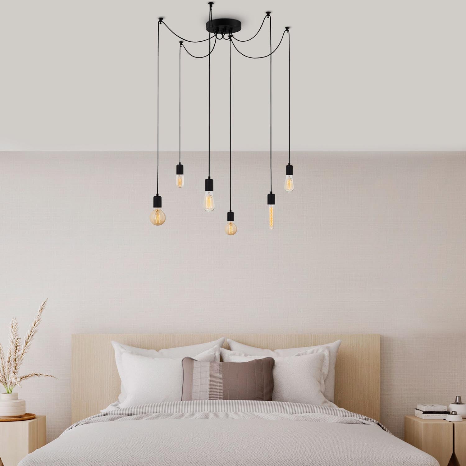 Entdecken Sie die Kabluni Pendelleuchte in Schwarz von Opviq – ein eleganter Kronleuchter, der jeden Raum stilvoll erhellt und verzaubert.