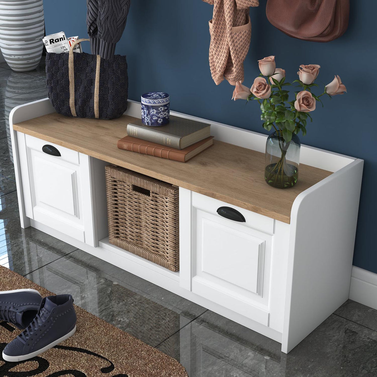 P2 Garderobe - Weisser Walnuss in Weisser Walnuss präsentiert im Onlineshop von KAQTU Design AG. Garderobe ist von Hanah Home