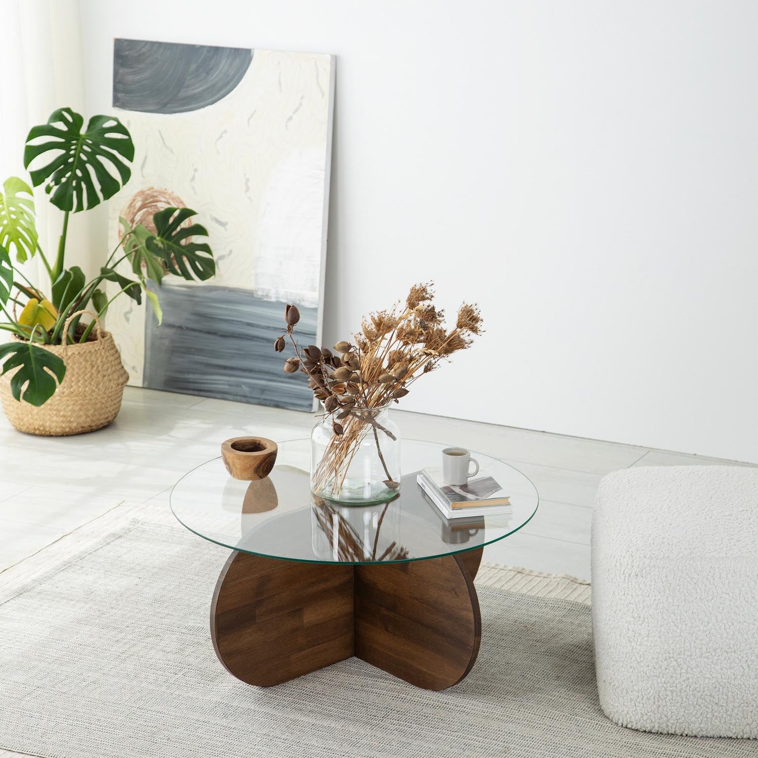 Eleganter Bubble Wood Sofatisch in Walnuss von Hanah Home. Hochwertige Materialien und modernes Design für stilvolle Wohnräume.