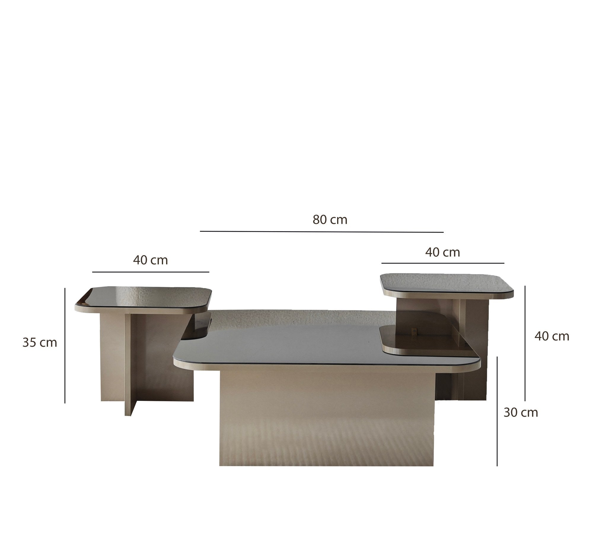 Verleihen Sie Ihrem Wohnraum mit dem eleganten Jazz Sofatisch in Beige und Bronze von Hanah Home einen Hauch von Stil und Funktionalität.