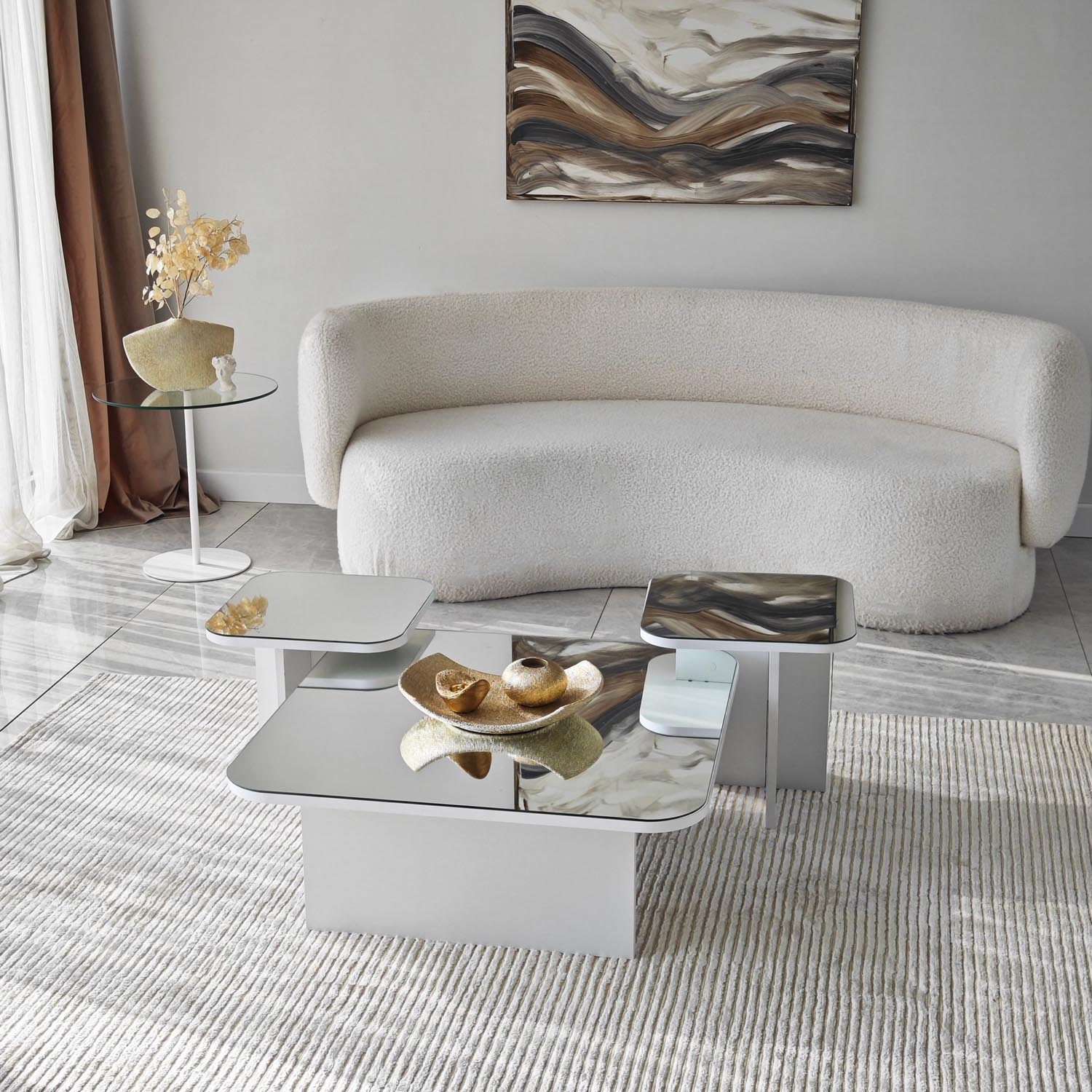 Verleihen Sie Ihrem Wohnraum mit dem stilvollen Jazz Sofatisch in Weiß von Hanah Home einen Hauch von Eleganz und Gemütlichkeit.