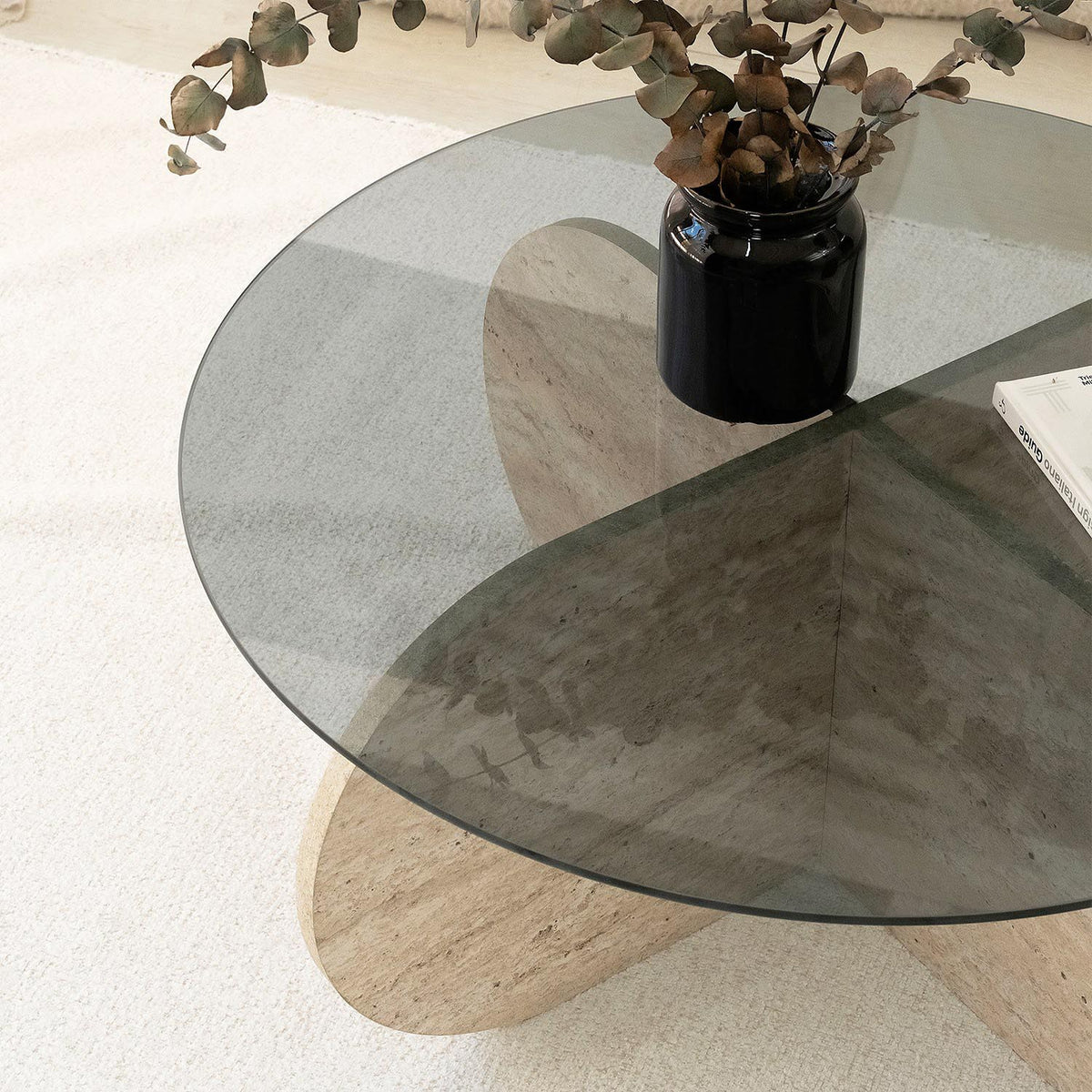 Bubble Sofatisch - Travertin Fume in Travertin Fume präsentiert im Onlineshop von KAQTU Design AG. Couchtisch ist von Hanah Home