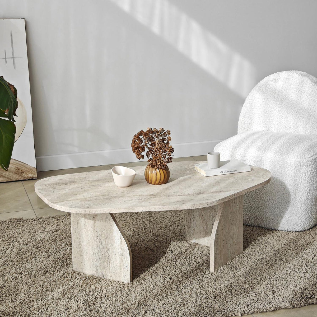 Rock Sofatisch - Travertin in Travertin präsentiert im Onlineshop von KAQTU Design AG. Couchtisch ist von Hanah Home