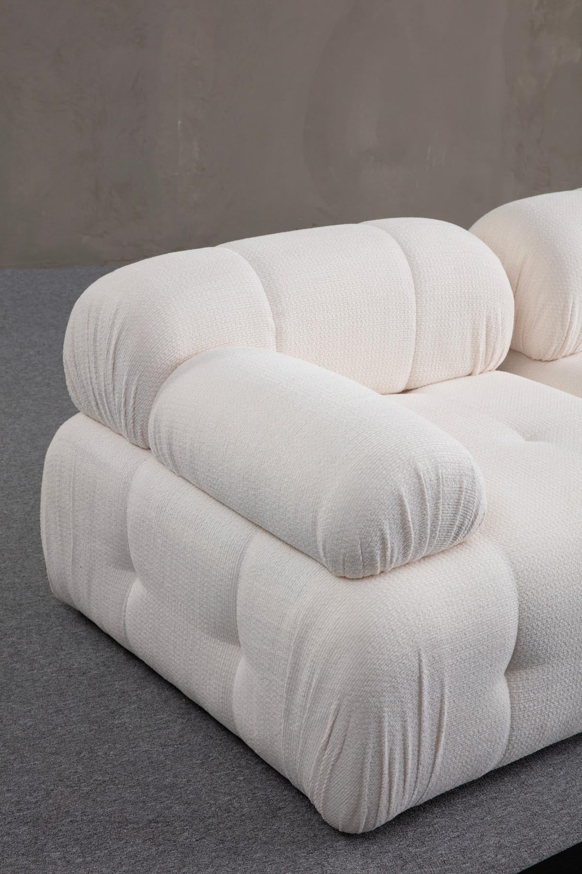 Erleben Sie das Petite 3 Ecksofa in strahlendem Weiß von Atelier Del Sofa. Modernes Design, erstklassiger Komfort und robuste Bauweise für Ihr stilvolles Zuhause.