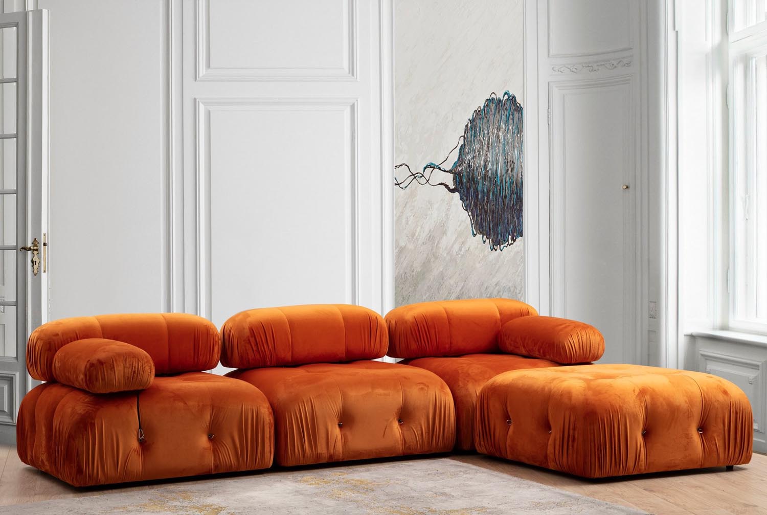 Entdecken Sie das Bubble O1 Sofa in lebhaftem Orange von Atelier Del Sofa. Ein stilvolles, modulares Möbelstück, das Komfort und Funktionalität perfekt kombiniert!