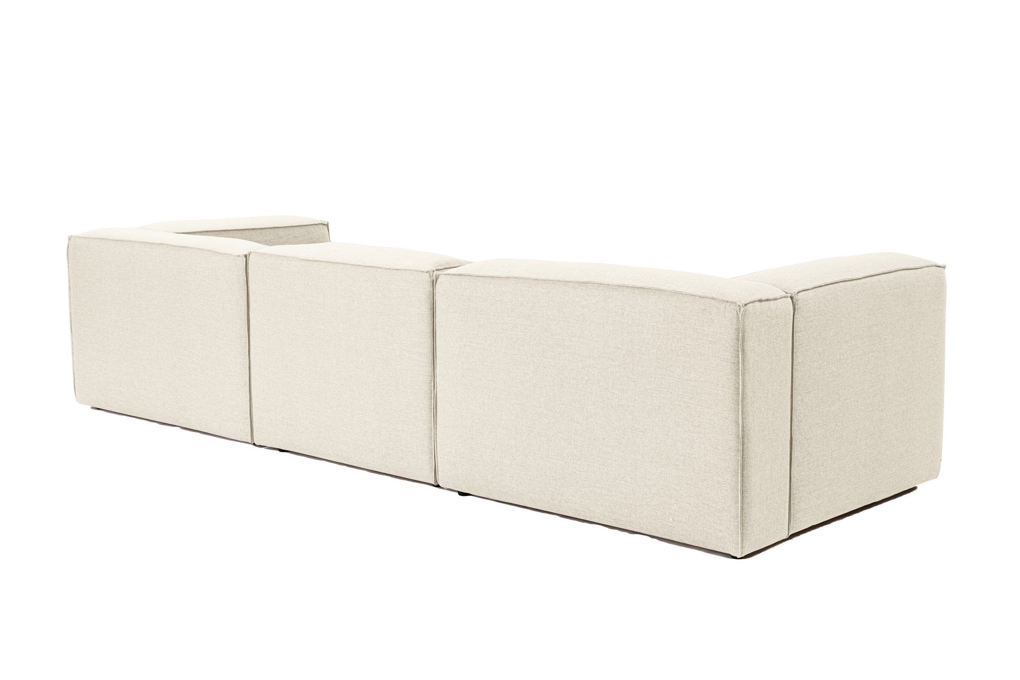 Erleben Sie das Fora 3 - Ecru Sofa von Atelier Del Sofa: Ein luxuriöses 3-Sitzer Möbelstück, das Stil und Gemütlichkeit in Ihr Zuhause bringt.