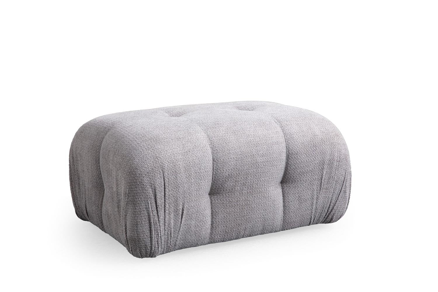 Entdecken Sie den eleganten hellgrauen Pouf von Atelier Del Sofa – der perfekte Akzent für Ihr Zuhause, der Komfort und Stil vereint.