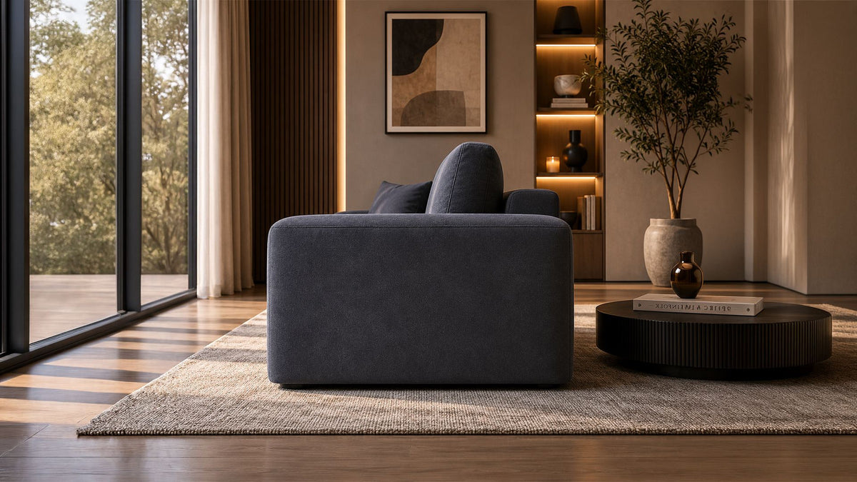 Petrolblaues Ecksofa Mono Lilly links von Hanah Home mit Gestell aus Buchenholz und Spanplatte, Kunststofffüsse, Sitzhöhe 45 cm.
